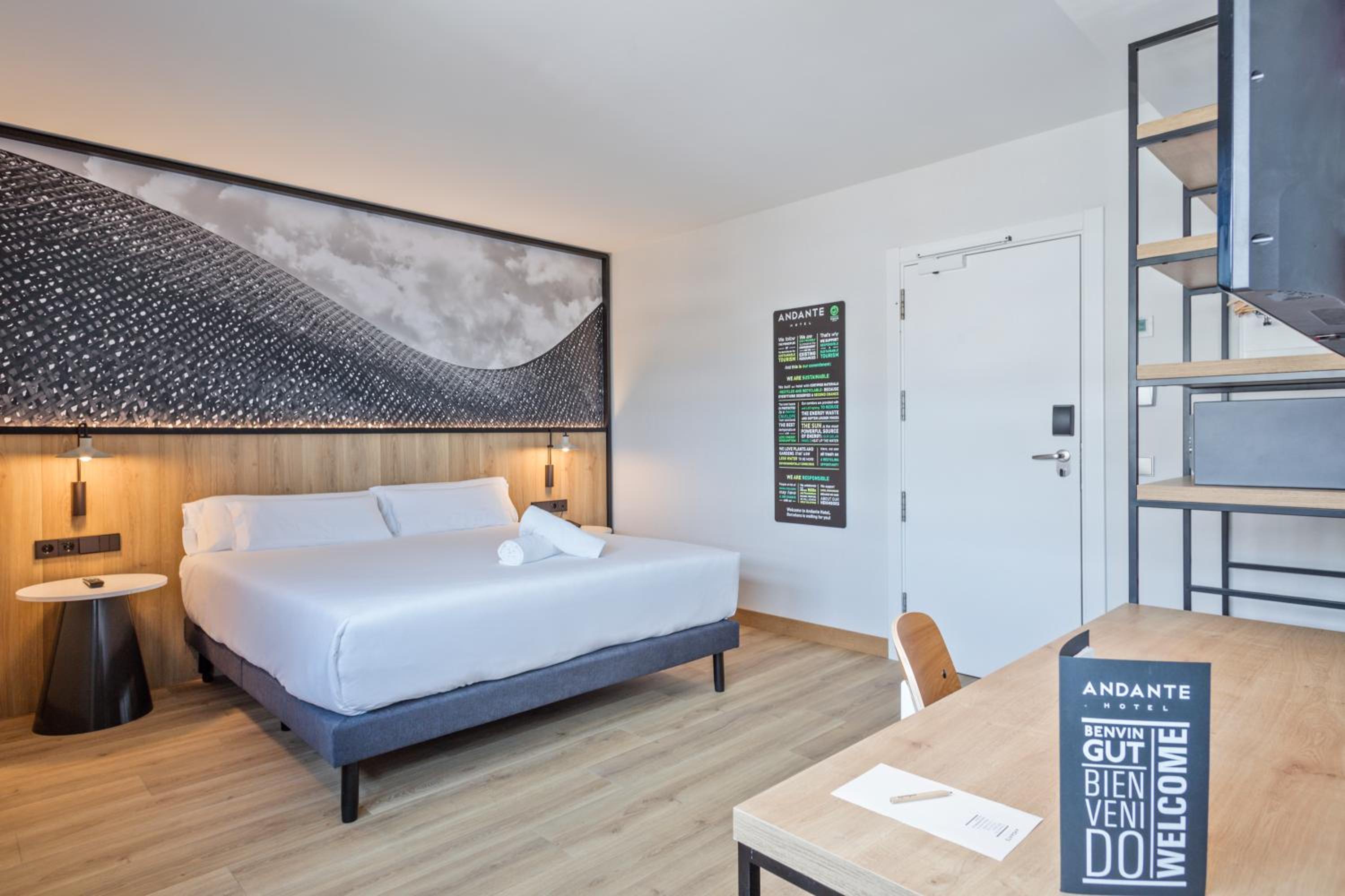 Double Room thumbnail 6