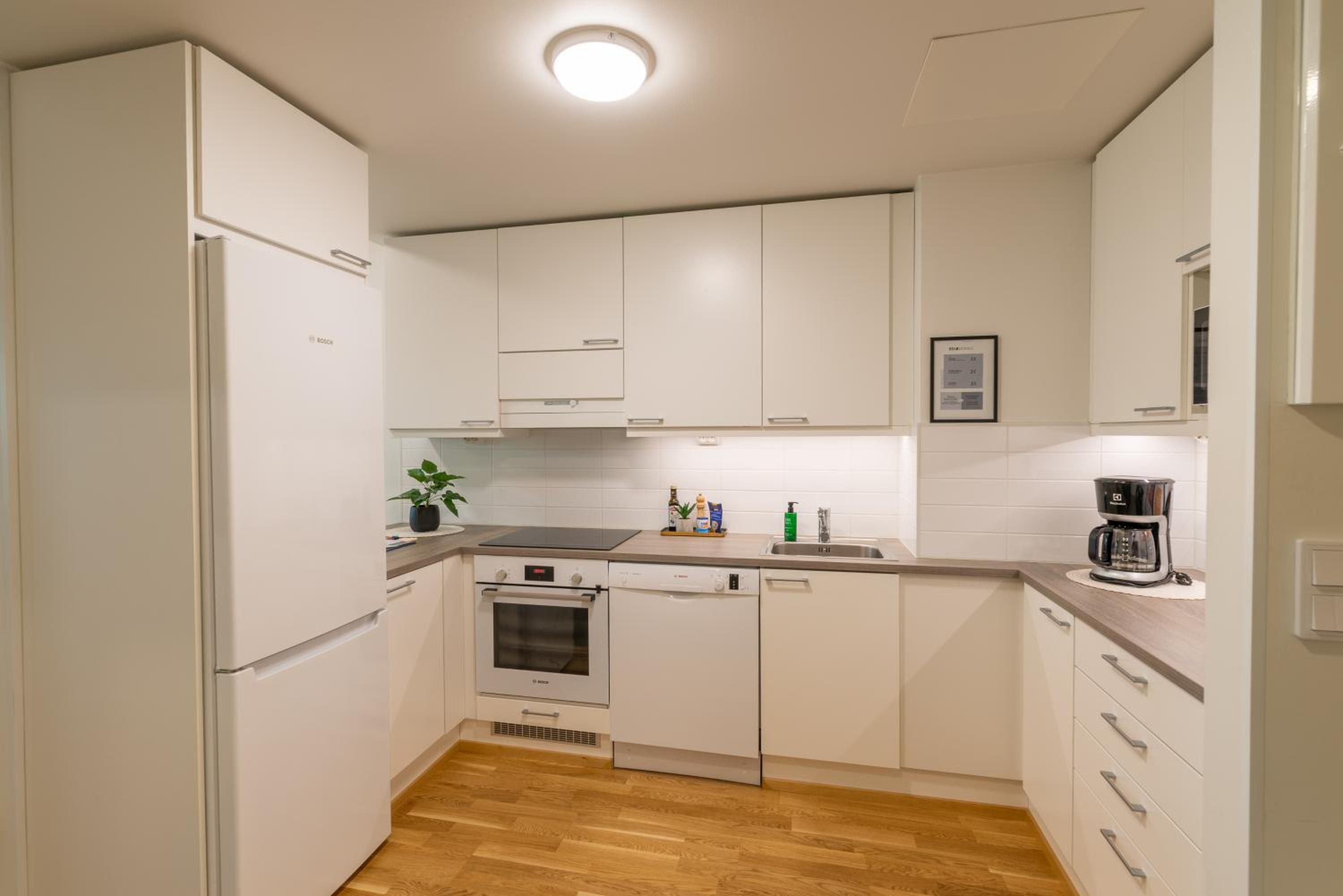 Two-Bedroom Apartment - Photo 37