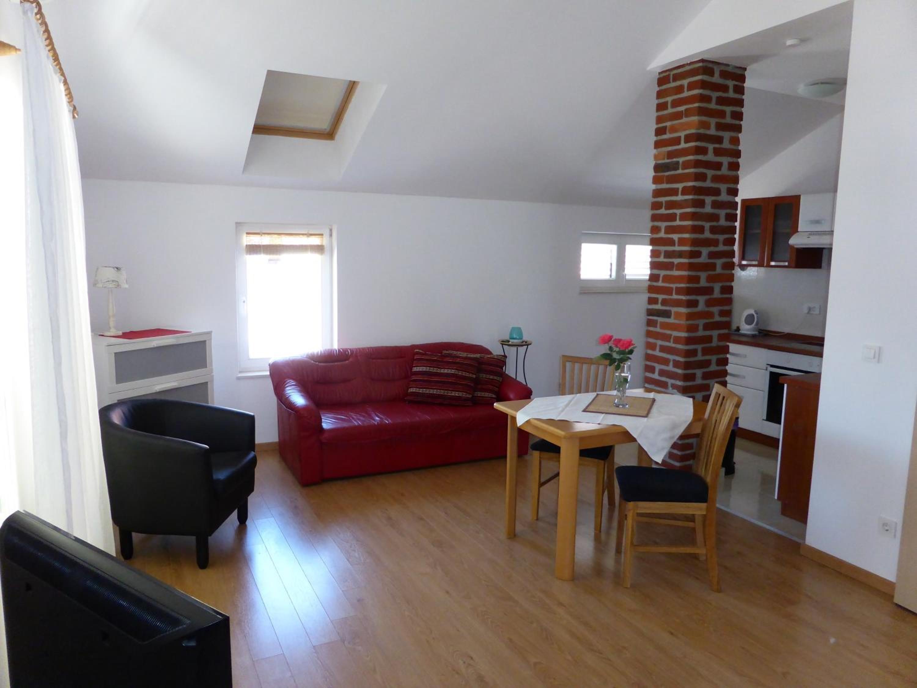 One-Bedroom Apartment with Sea View (2 Adults)