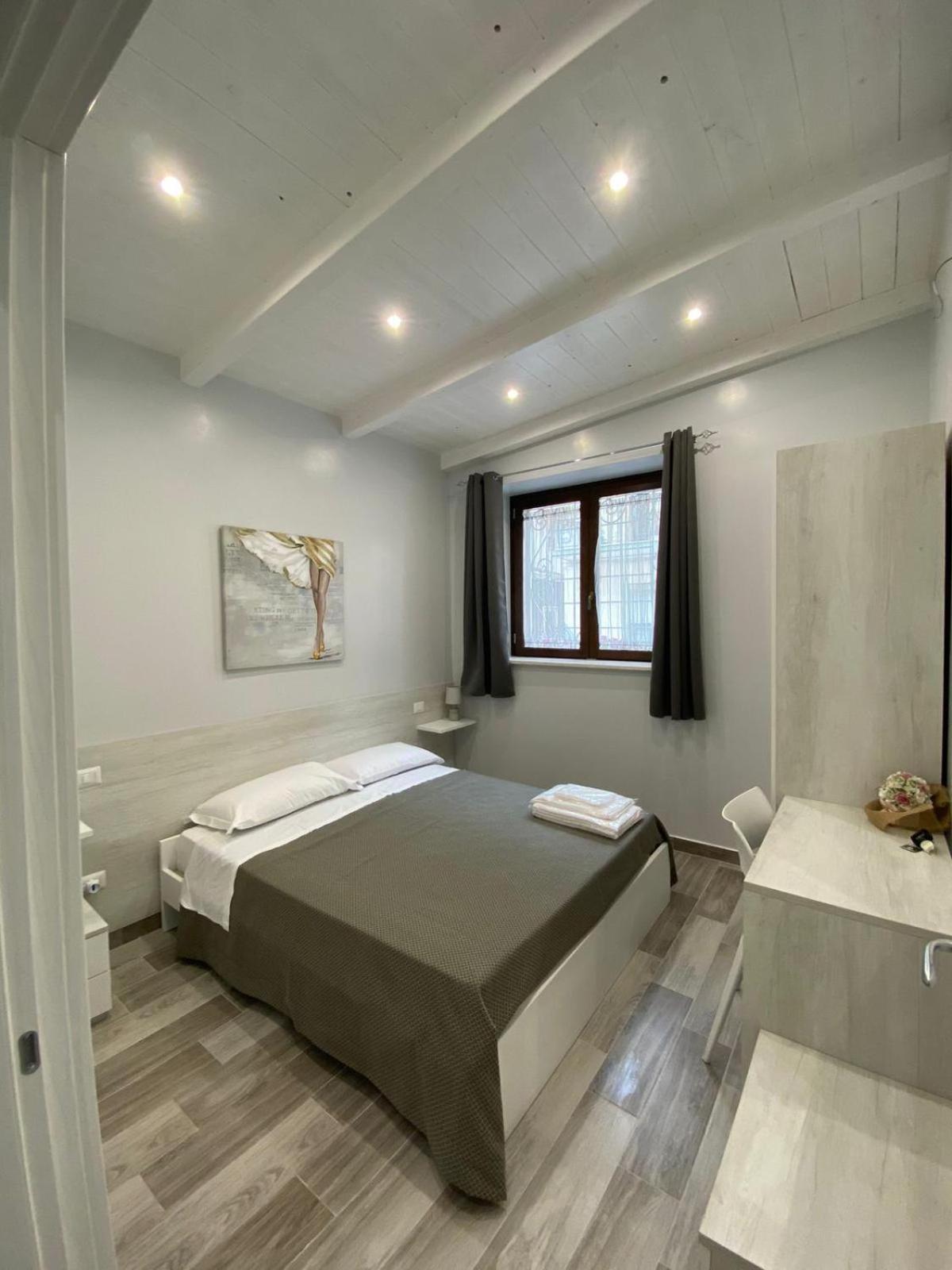 Double or Twin Room with Private Bathroom photo 1