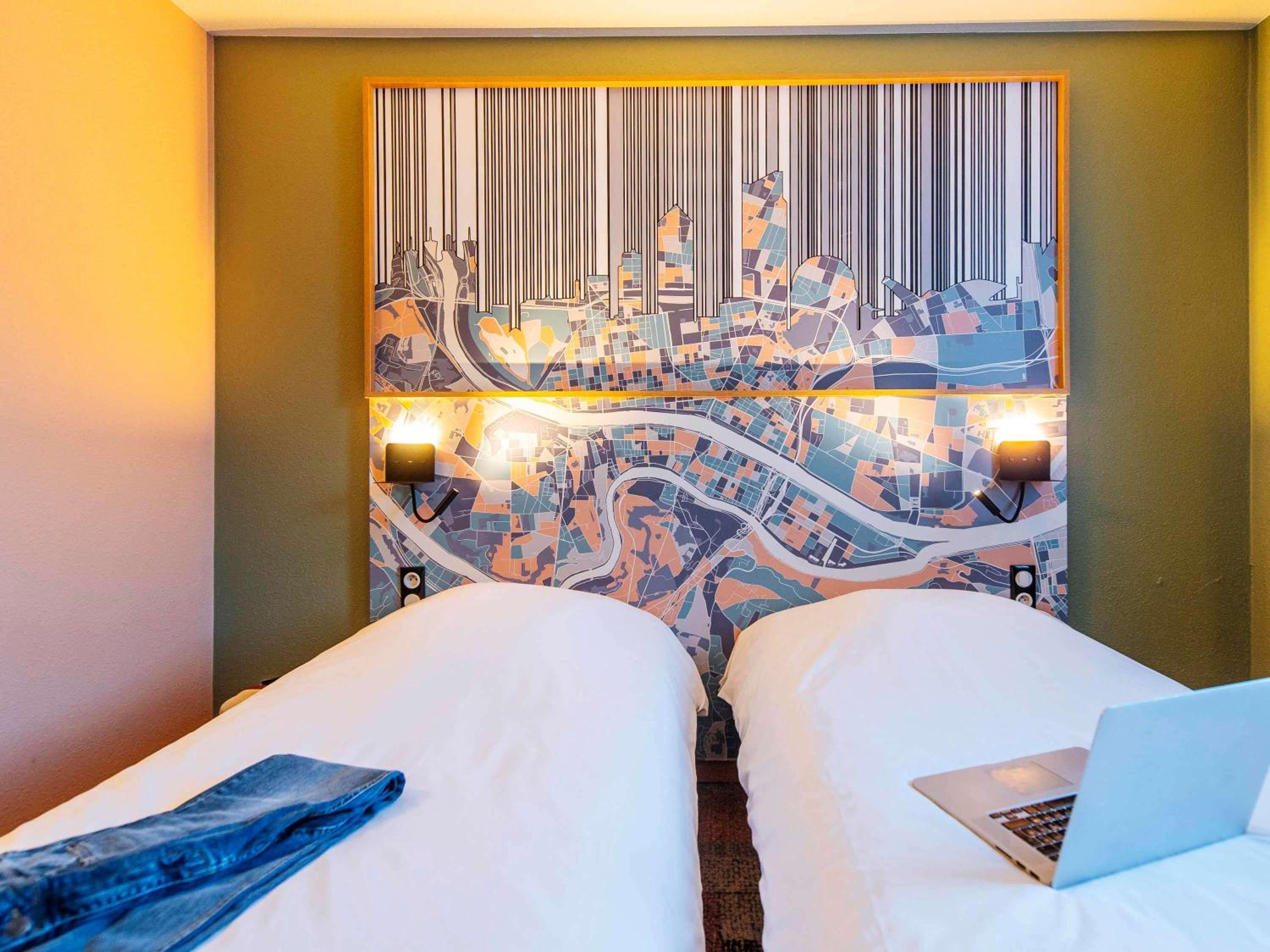 Standard Twin Room - Photo 2