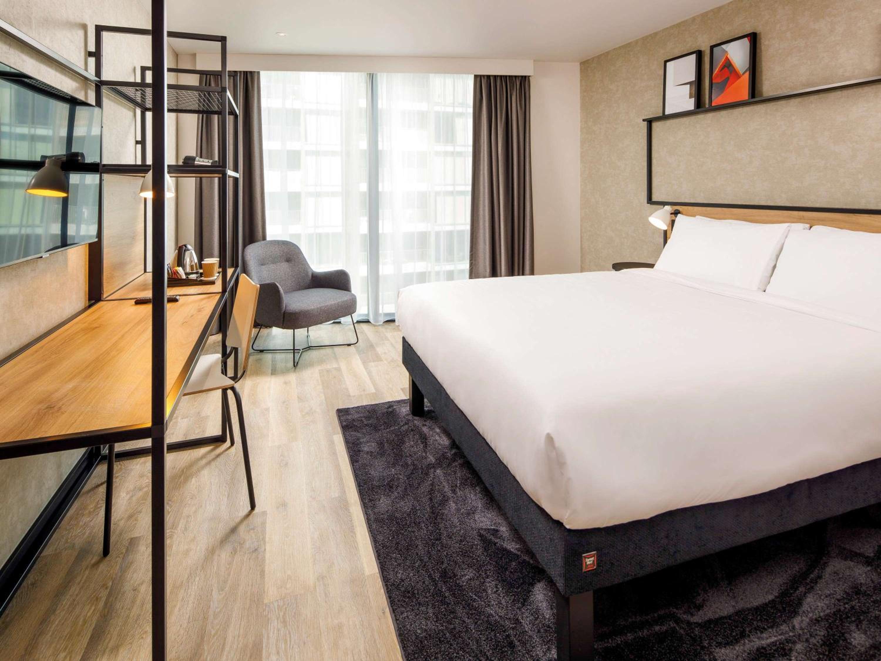 Double Room with One Single Bed
