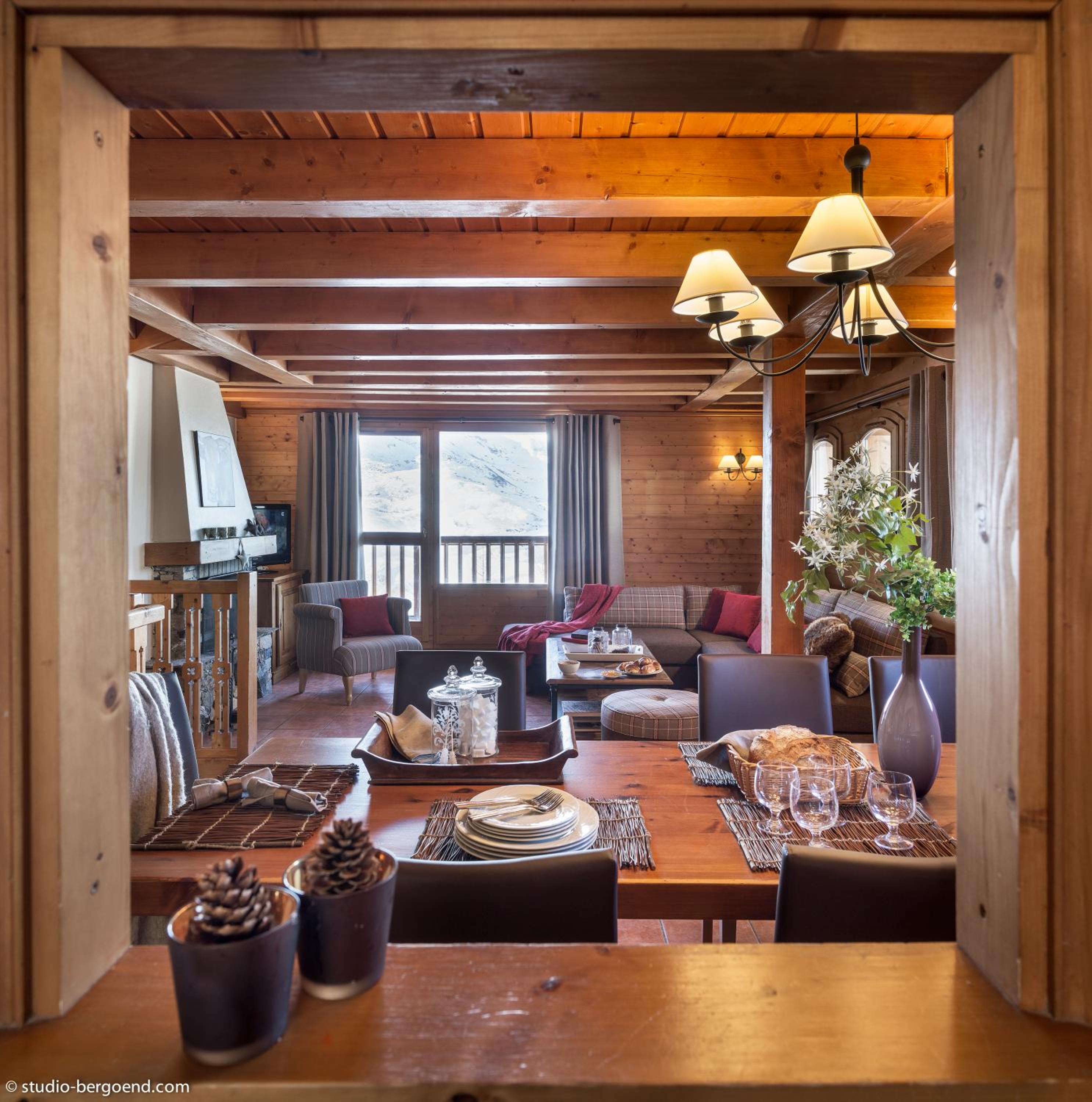 Five-Bedroom Premium Apartment