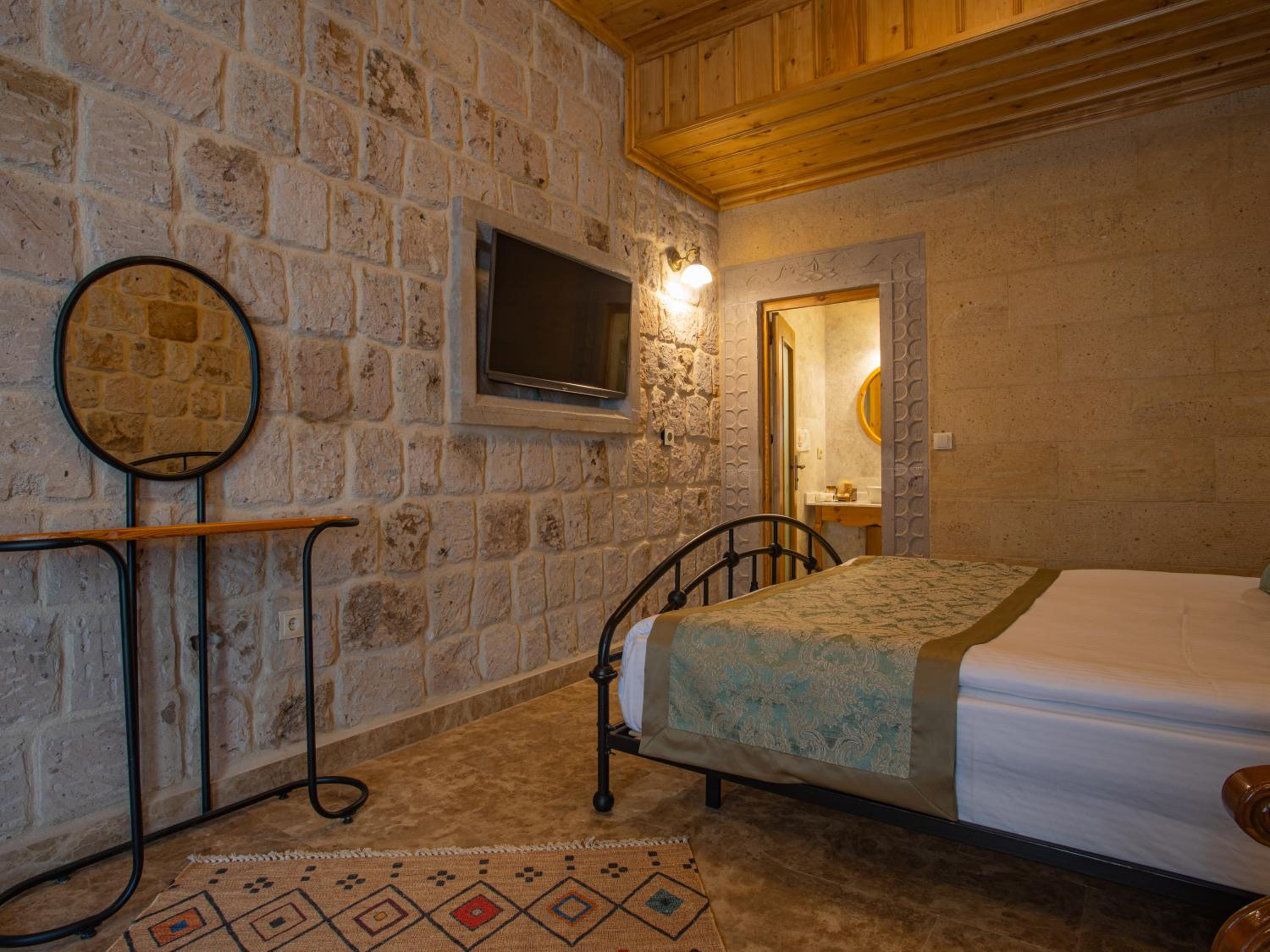 Stone Standard Double Room - Photo 13