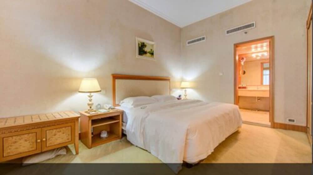 Executive Suite photo 1