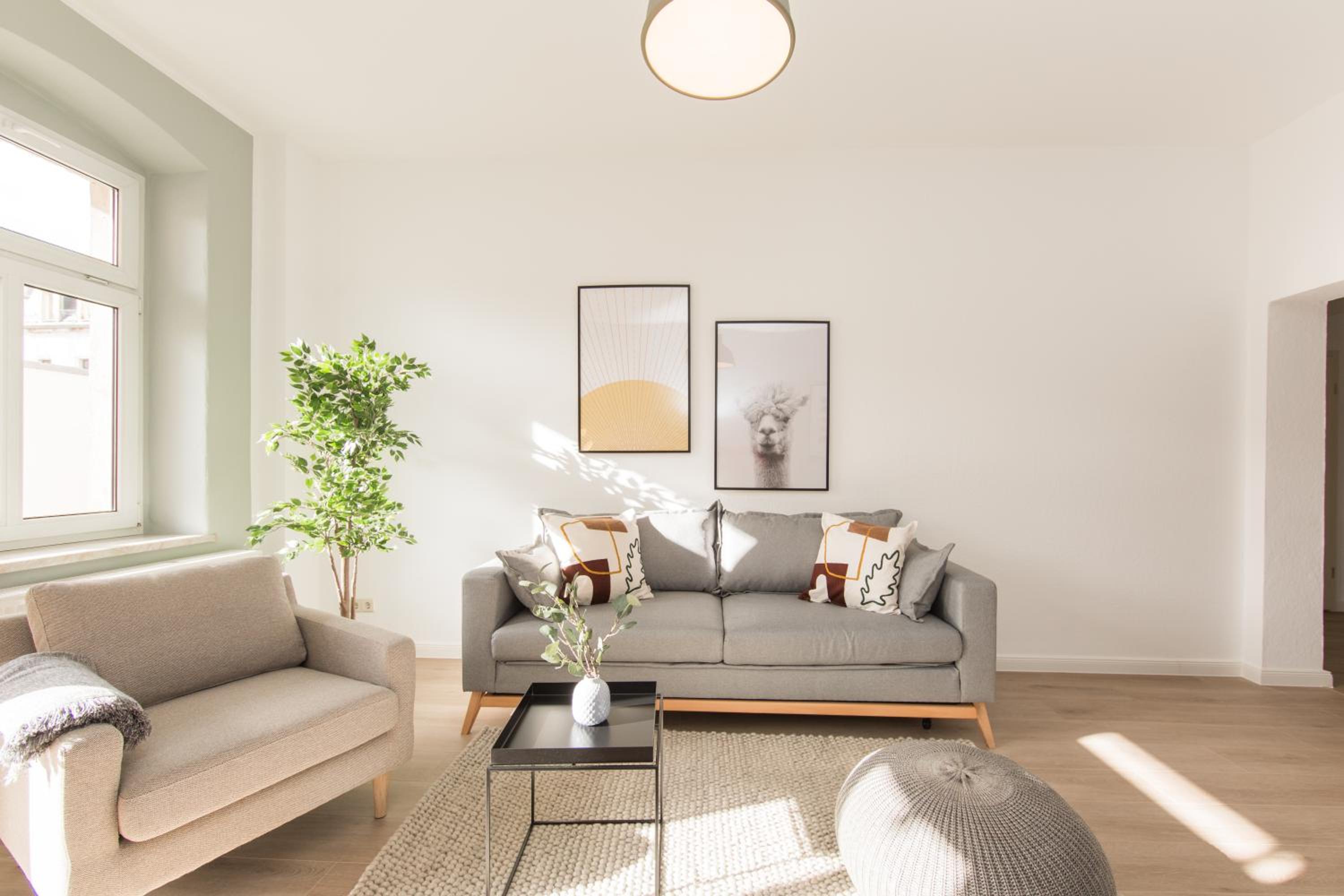 Two-Bedroom Suite with Balcony - Photo 6