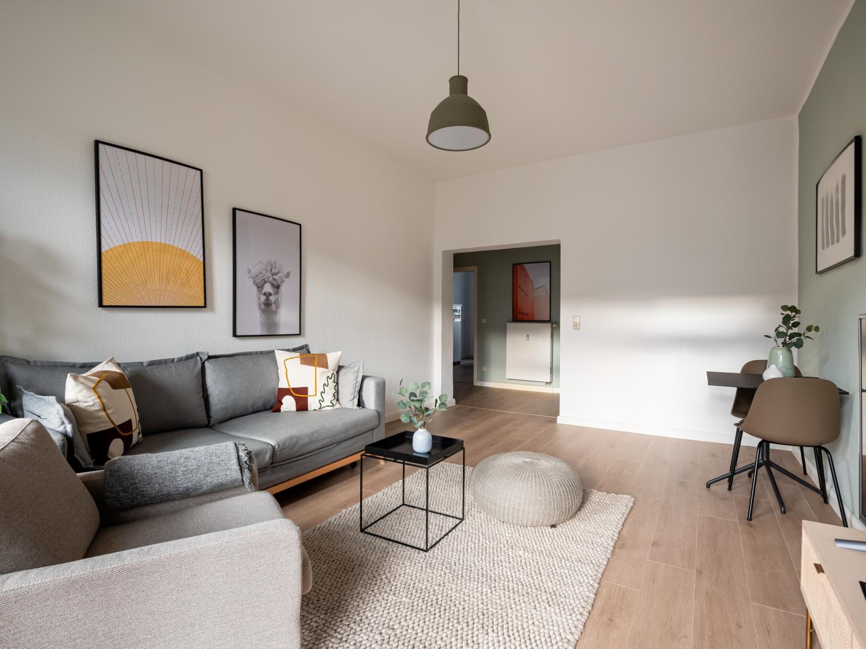 Two-Bedroom Suite with Balcony - Photo 7