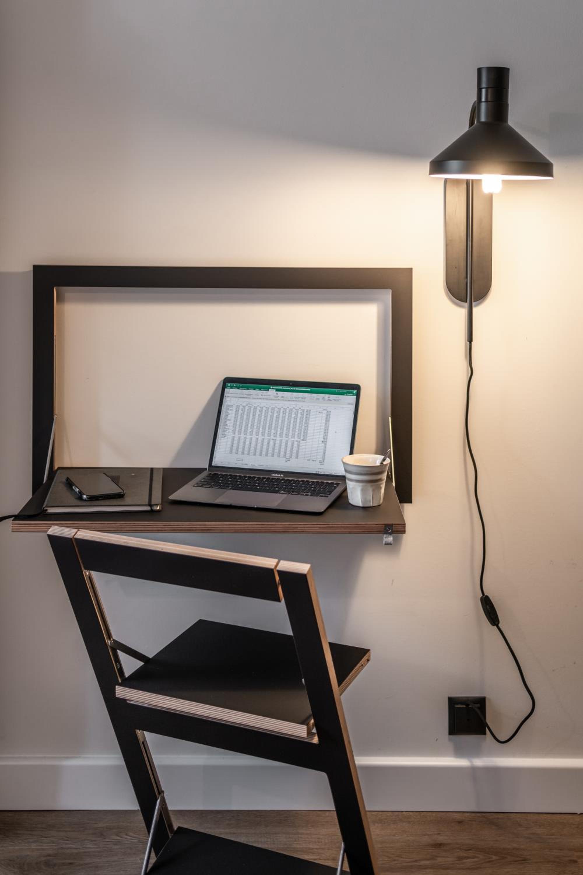 Studio Apartment - Photo 2