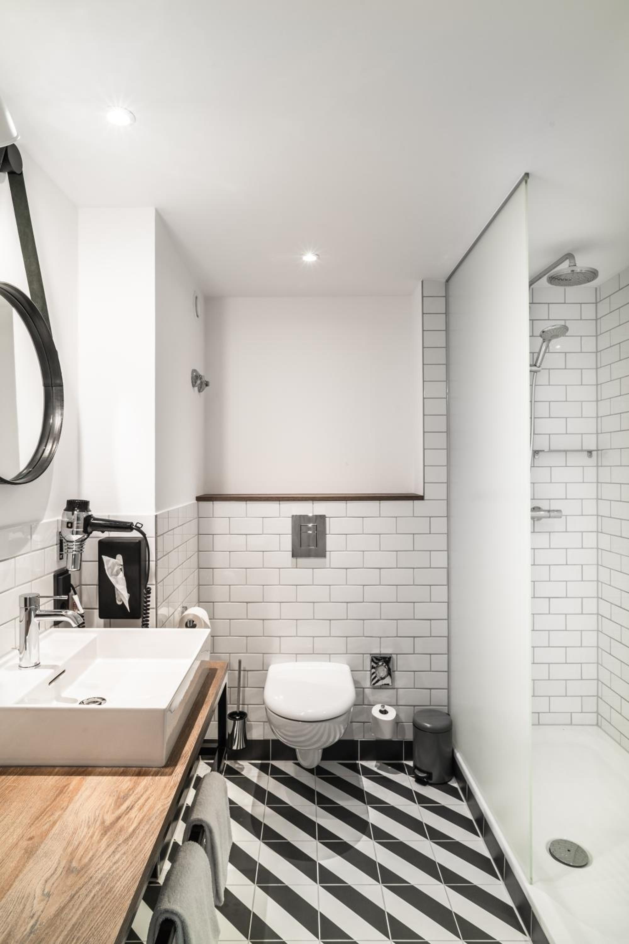 Studio Apartment - Photo 4