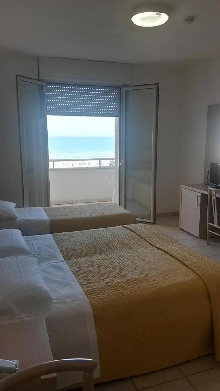 Basic Triple Room - Photo 1