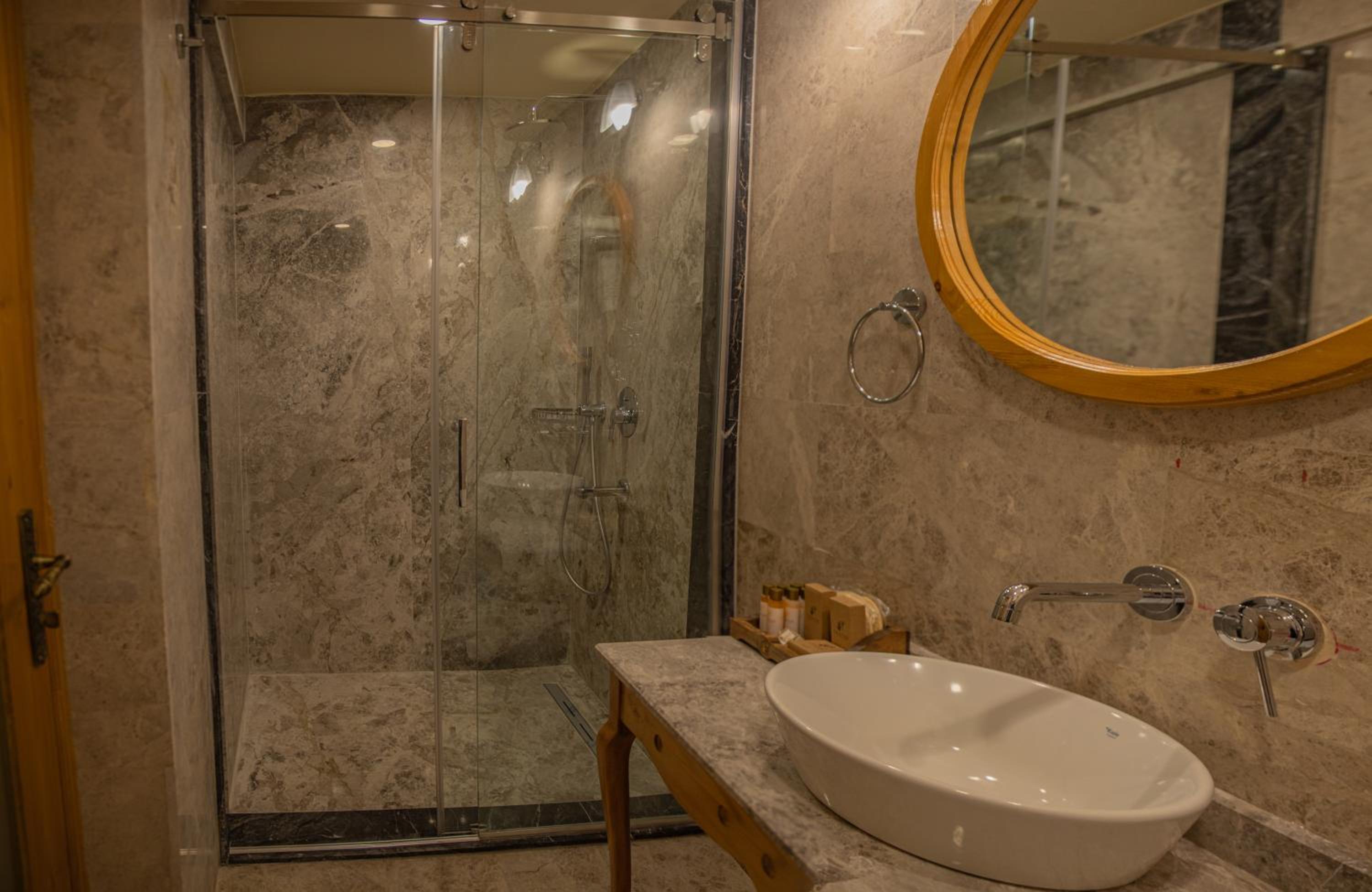 Stone Deluxe Double Room - Photo 17