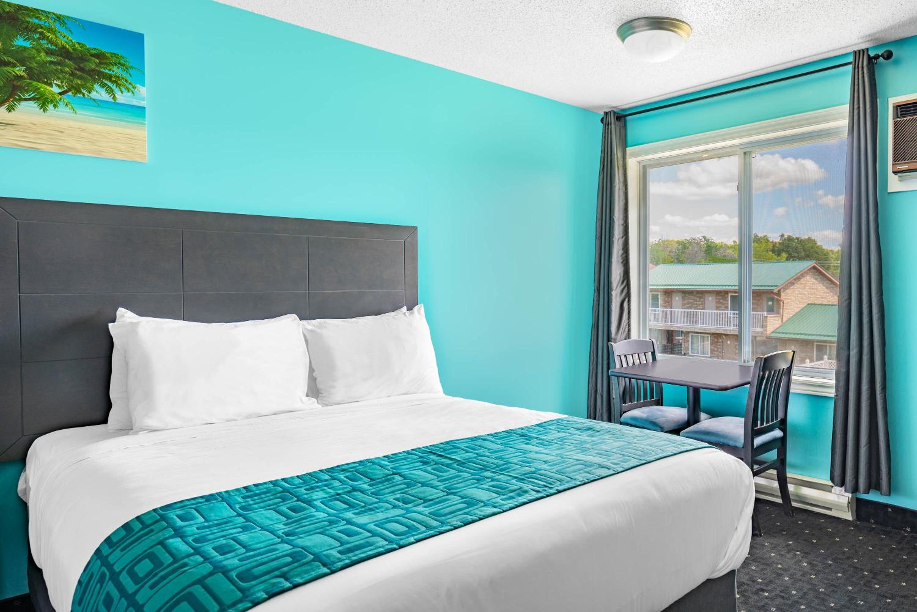Superior Suite - Photo 6