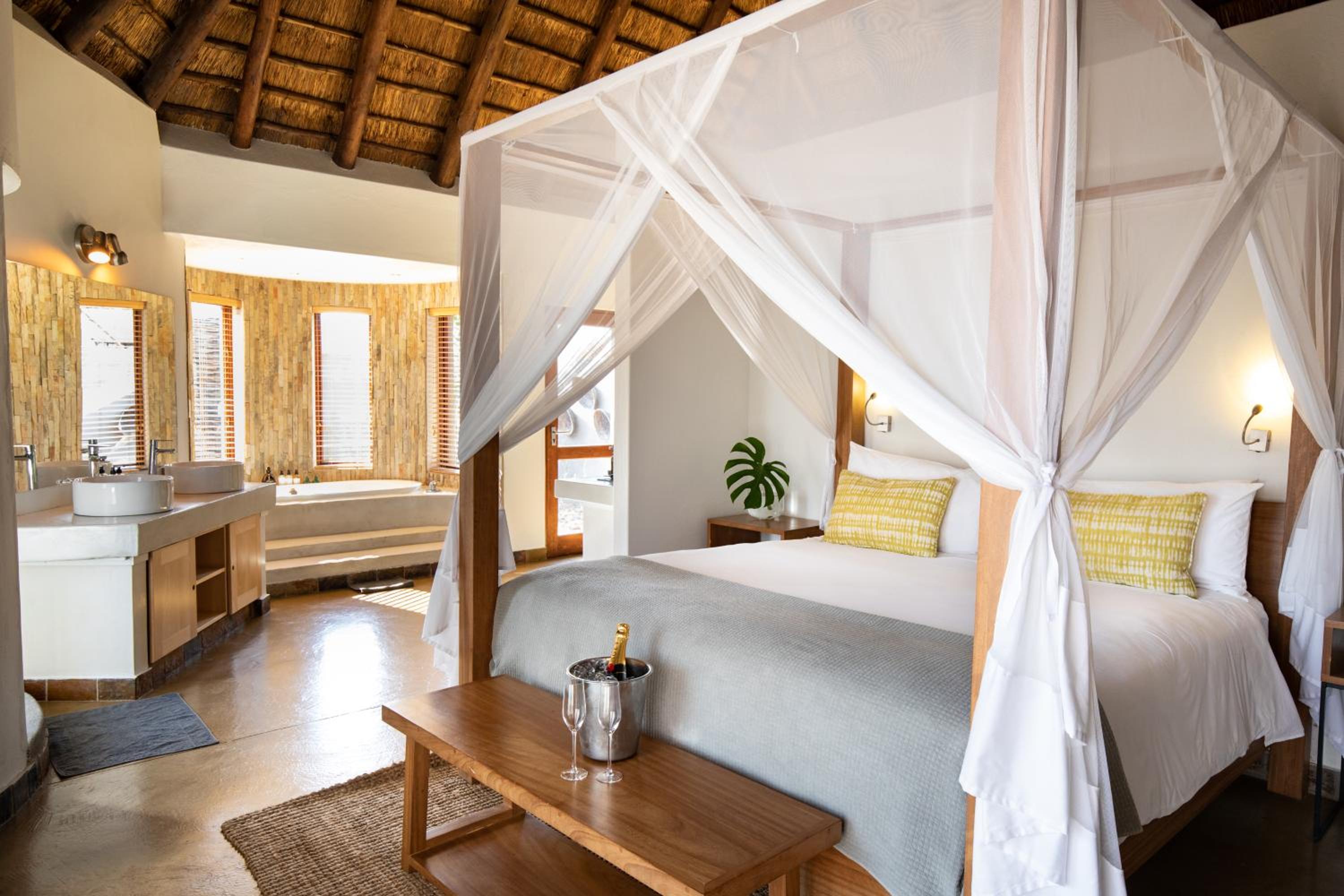 Honeymoon Suite