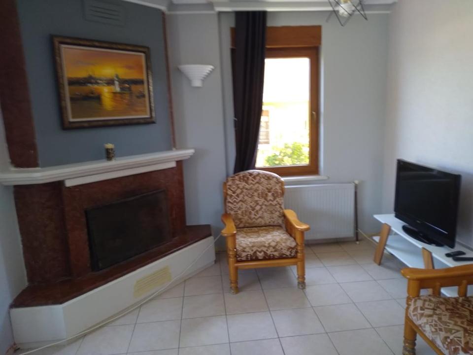 King Suite with Pool View