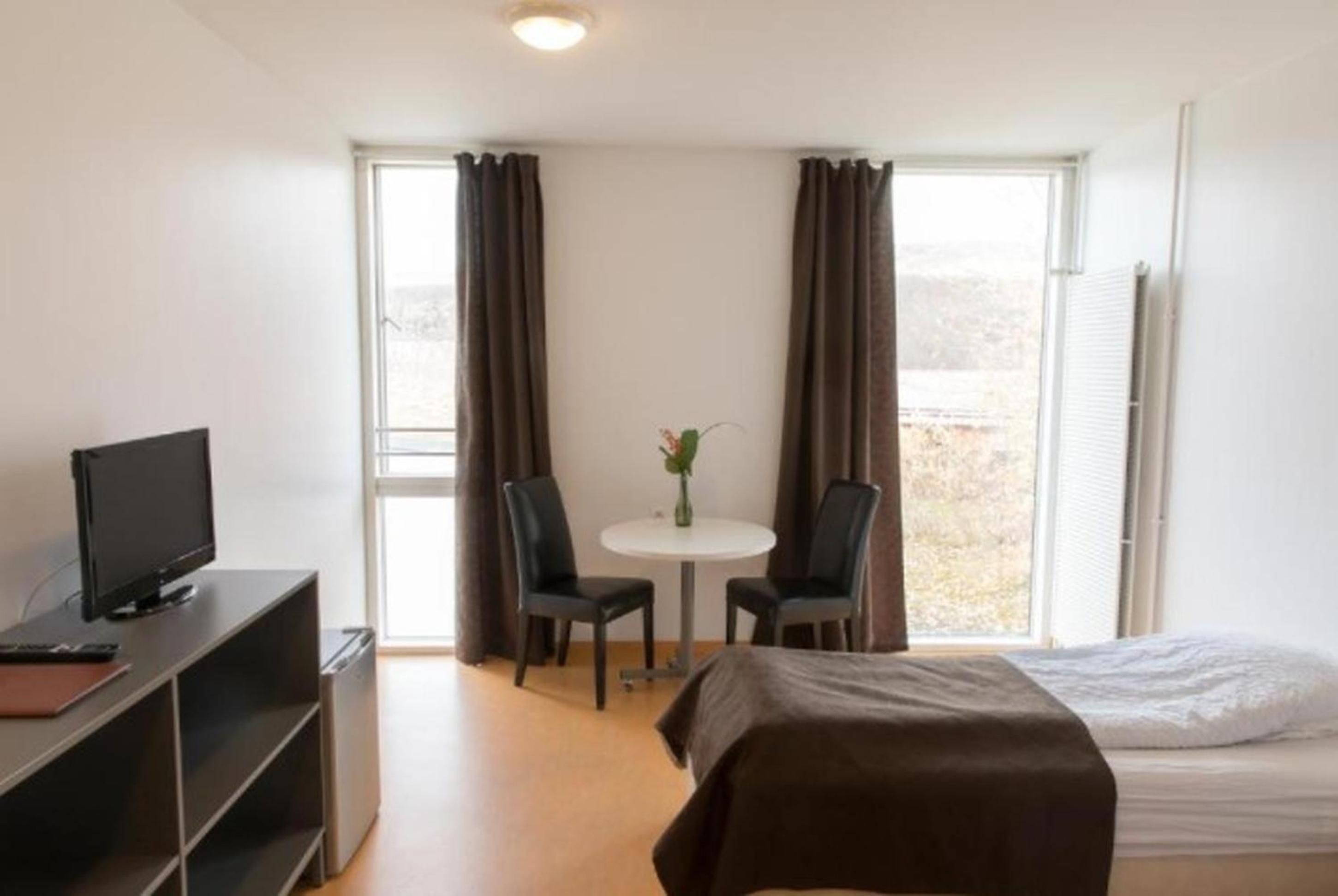 Twin Room - Photo 5