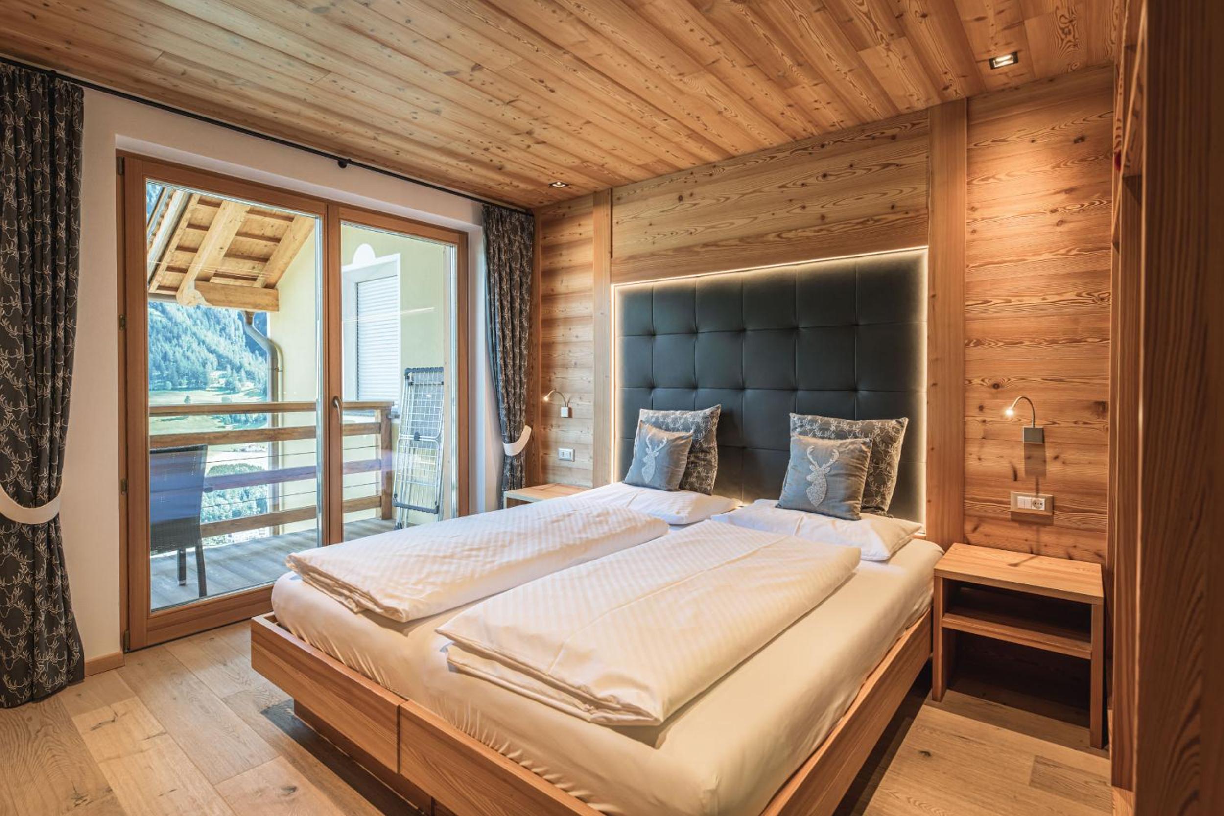 Deluxe Two-Bedroom Apartment