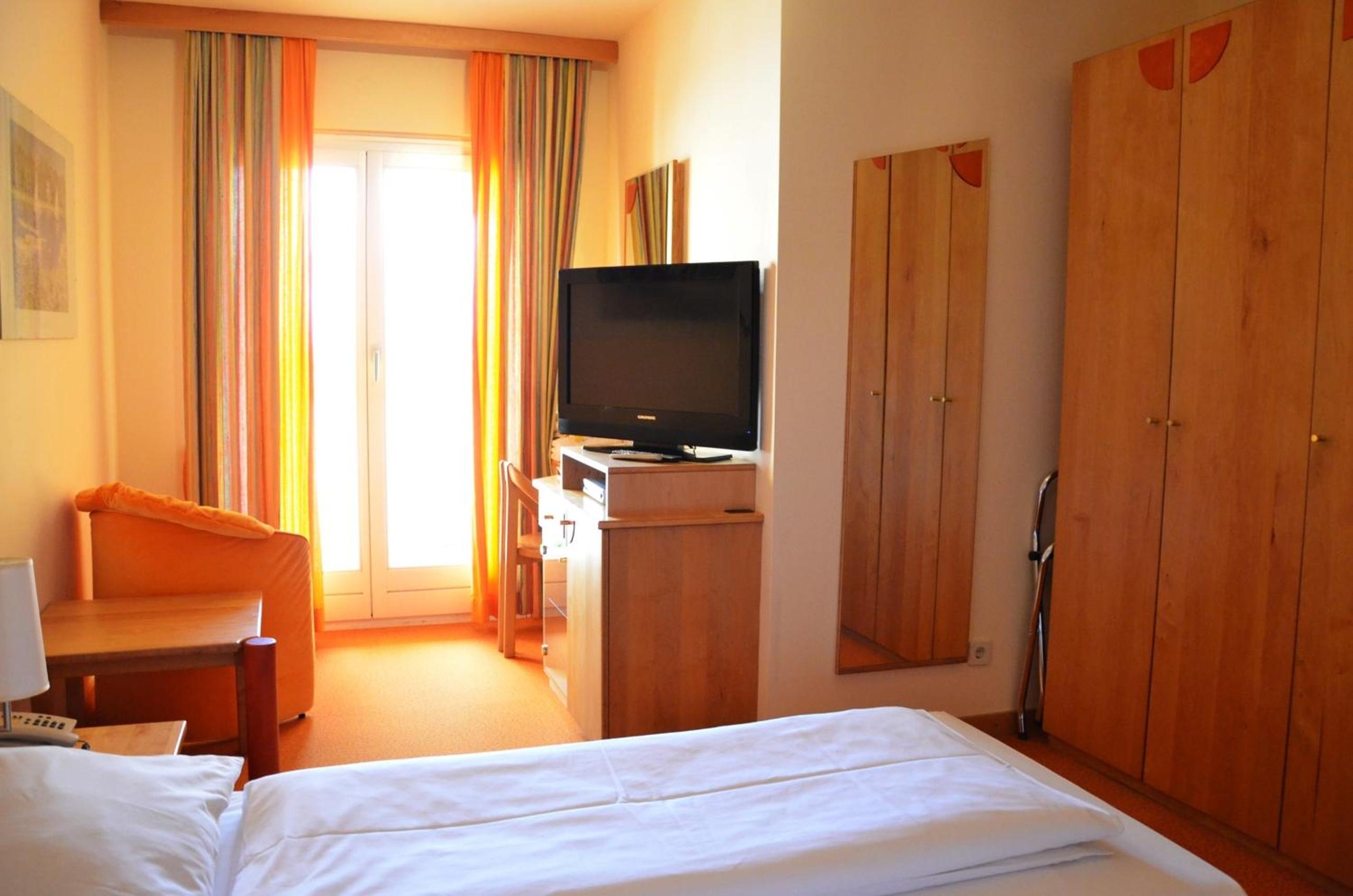 Double Room with Balcony photo 3