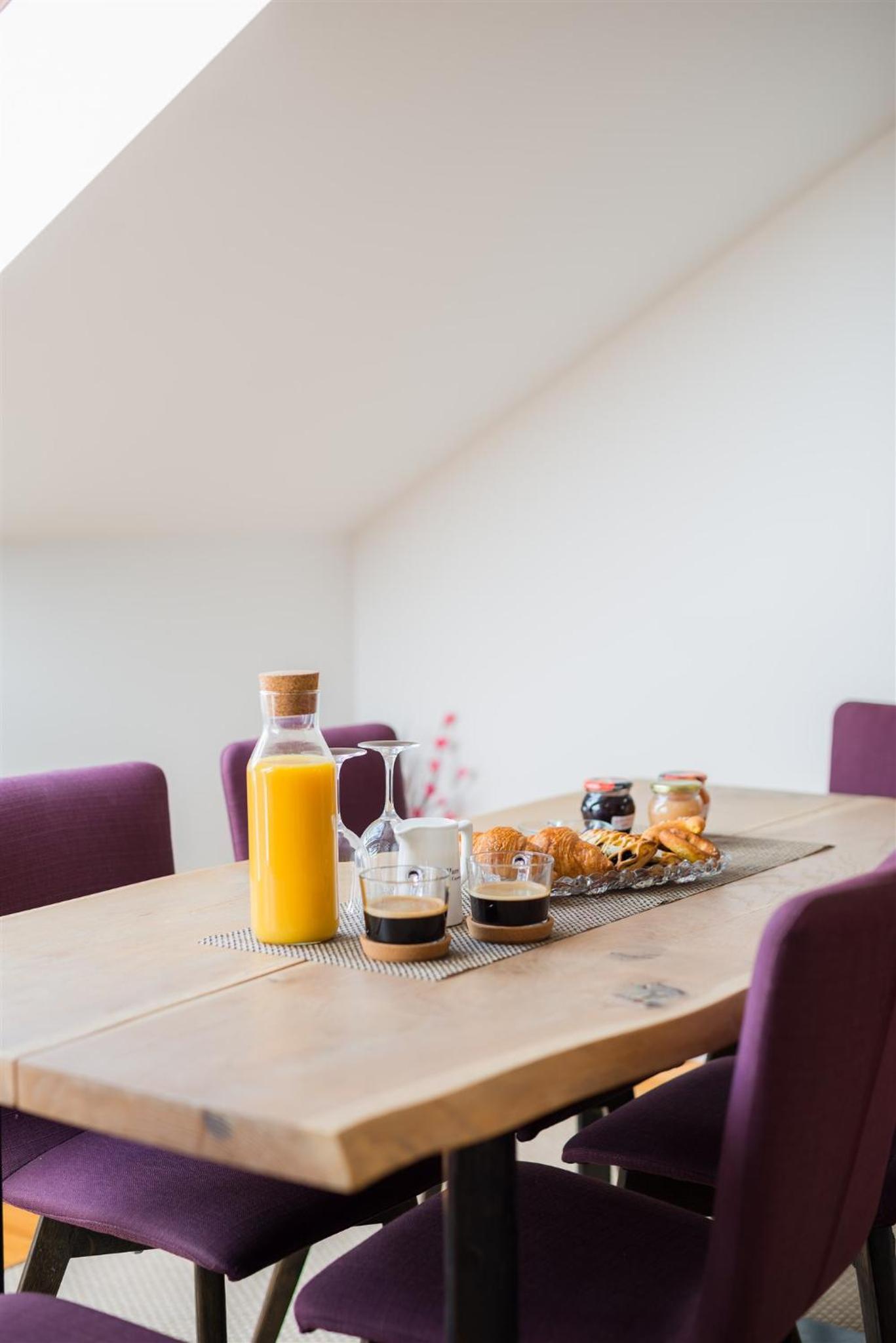 Two-Bedroom Apartment - Photo 7