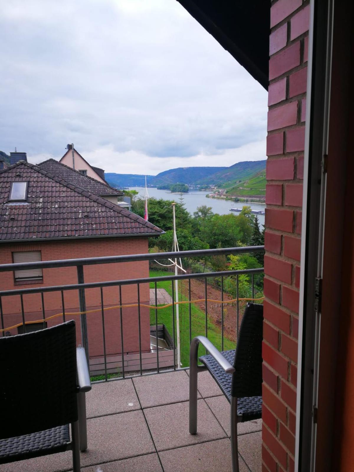 Double Room with Balcony - Photo 2