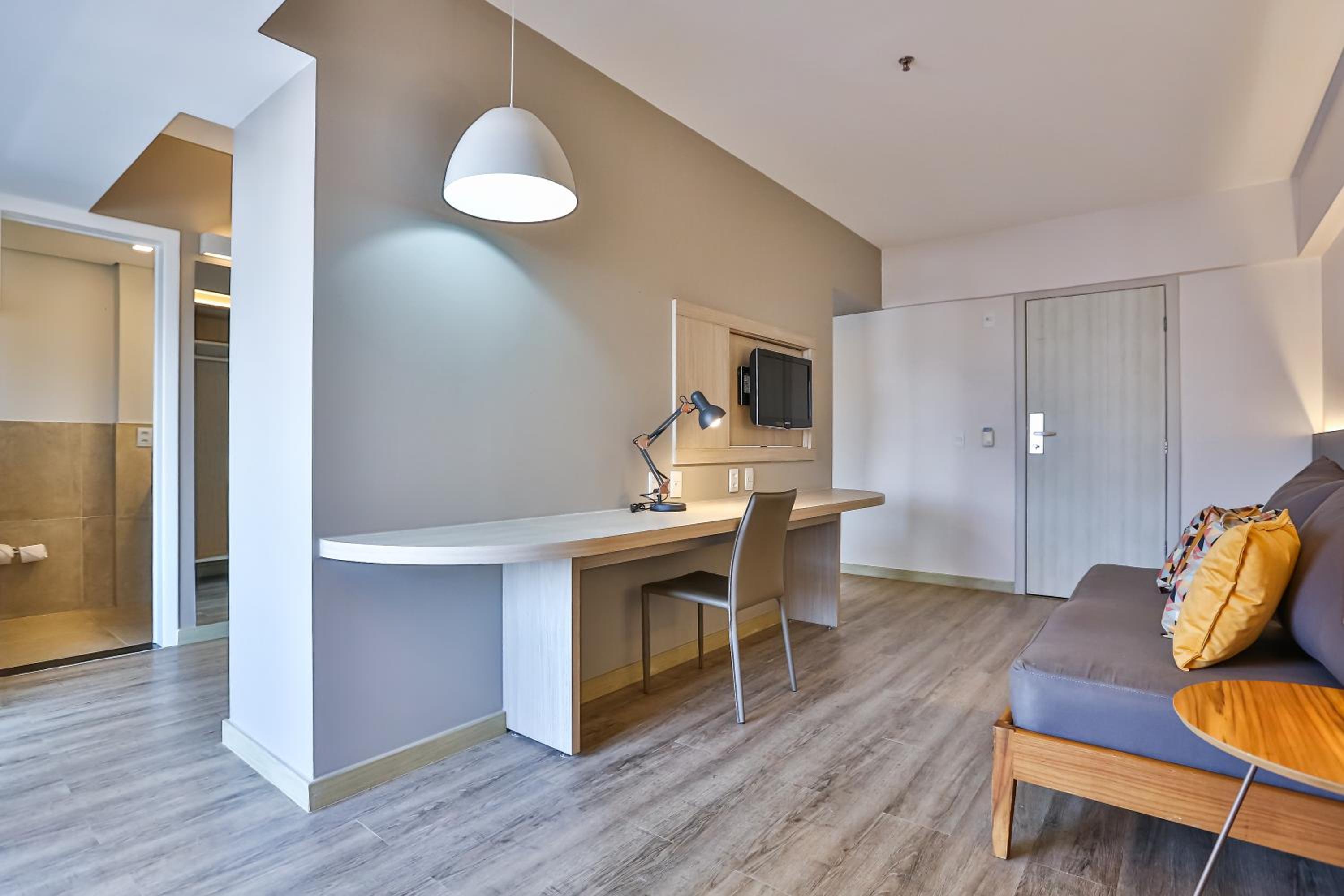 Premium Triple Suite