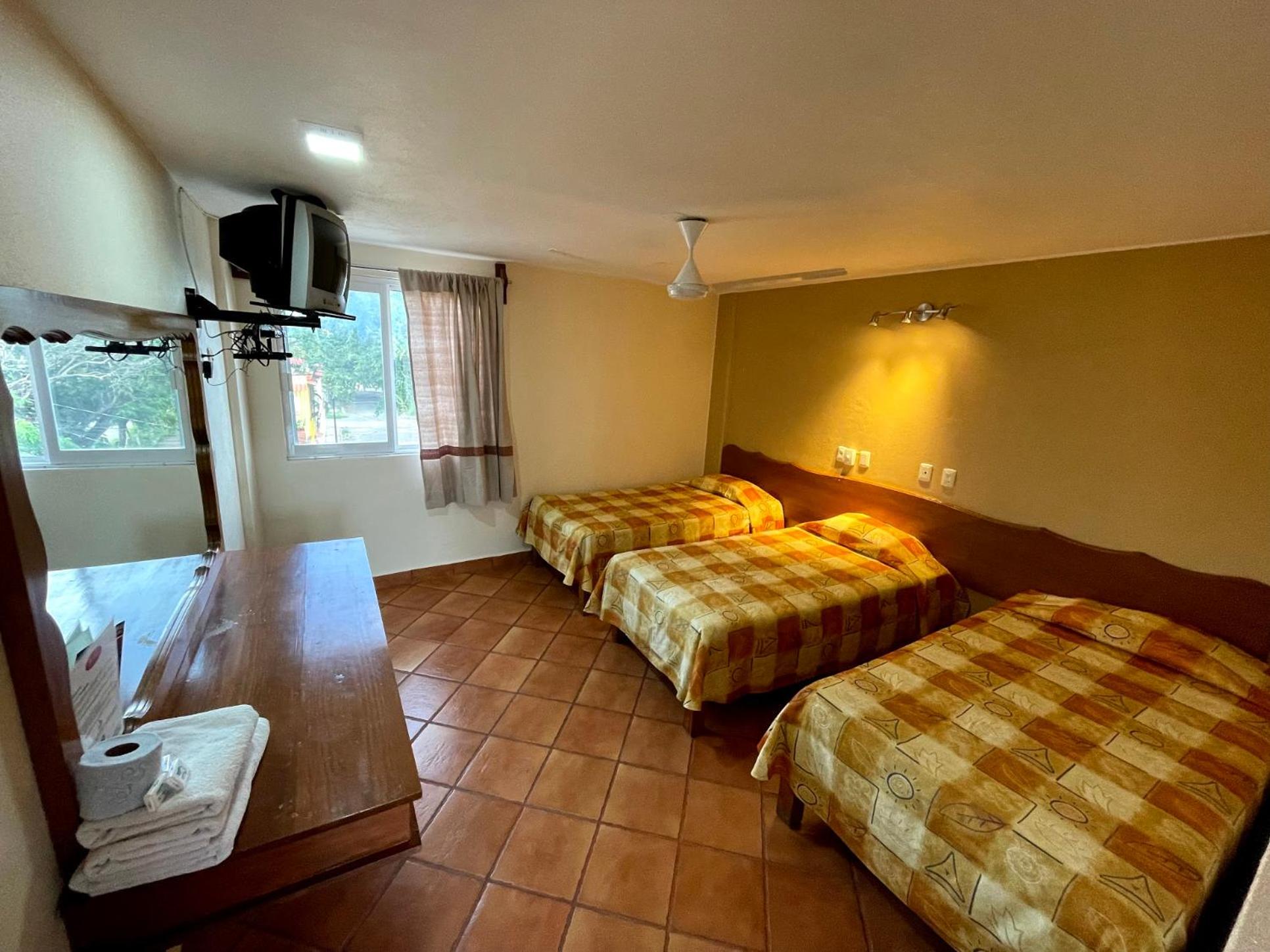 Basic Triple Room