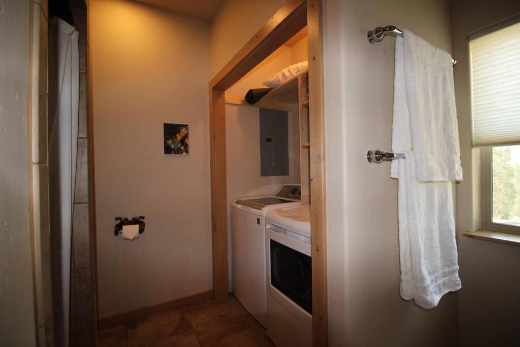 Apartment with Mountain View photo 2