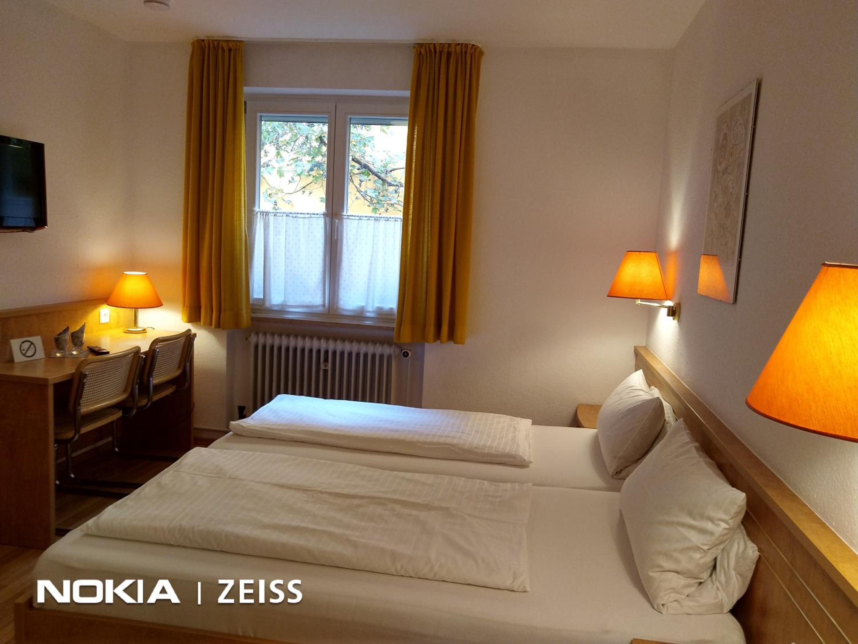 Budget Double Room - Ground floor with courtyard view photo 2