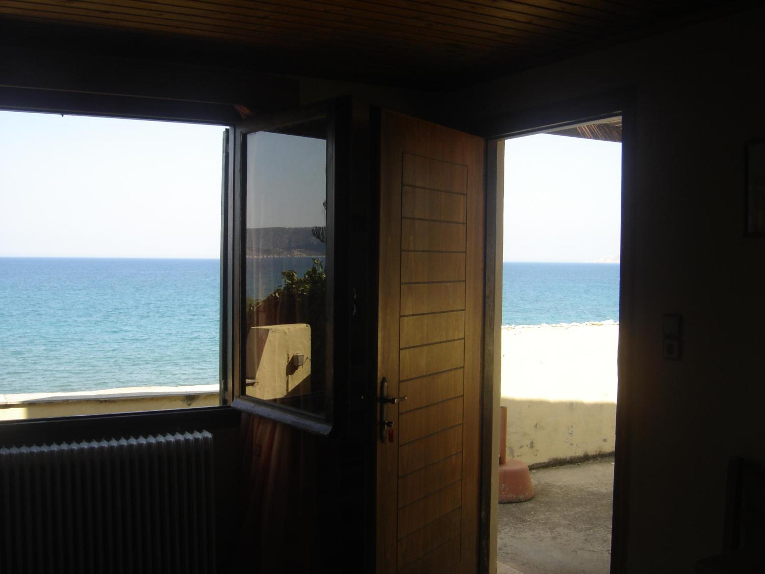Standard Twin Room with Sea View - Photo 15