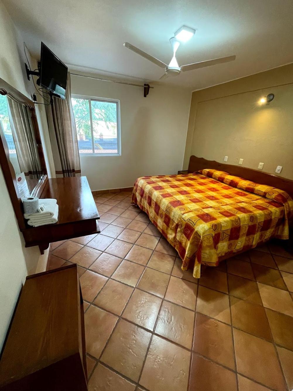 Large Single Room