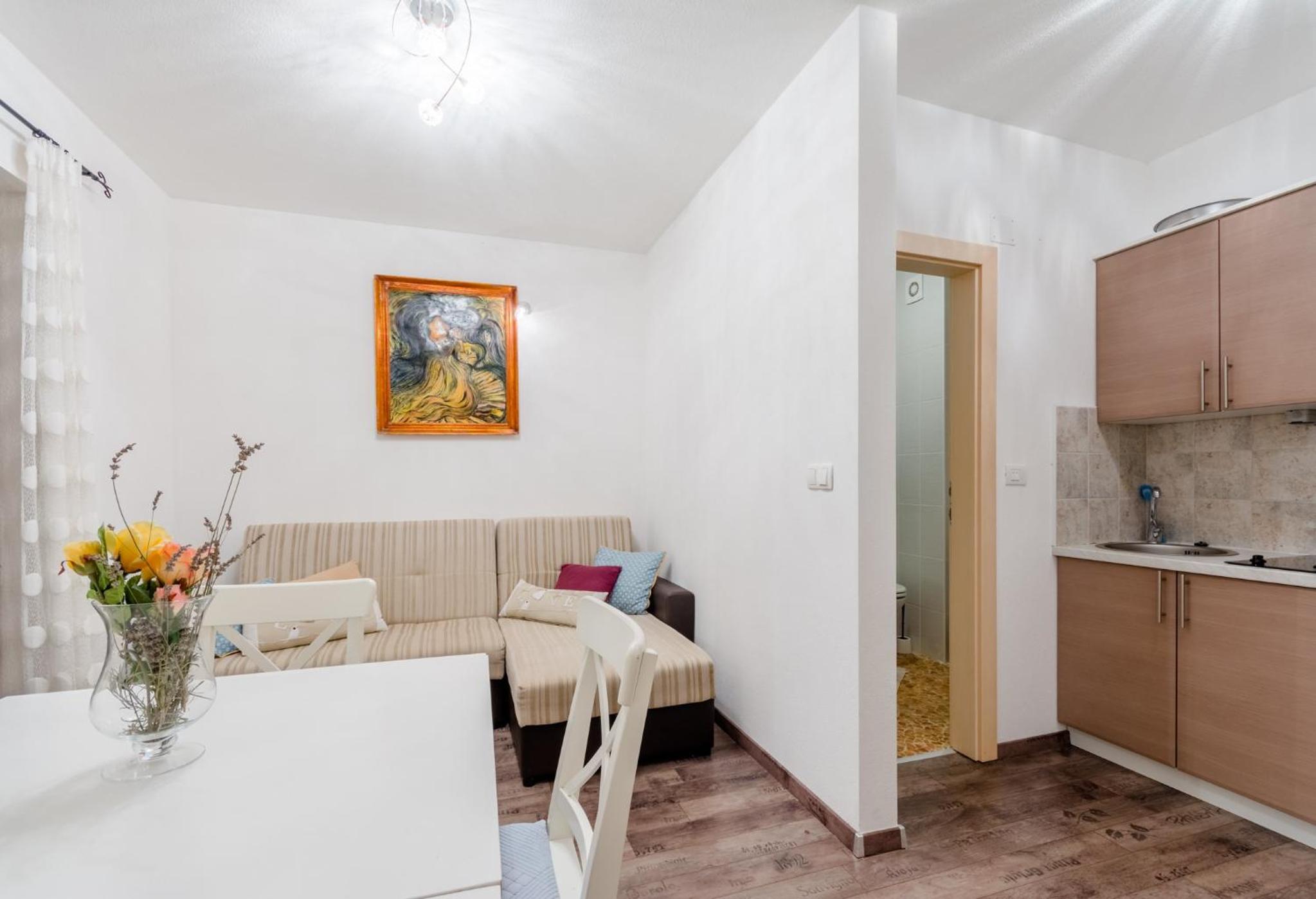 One-Bedroom Apartment with Balcony photo 1