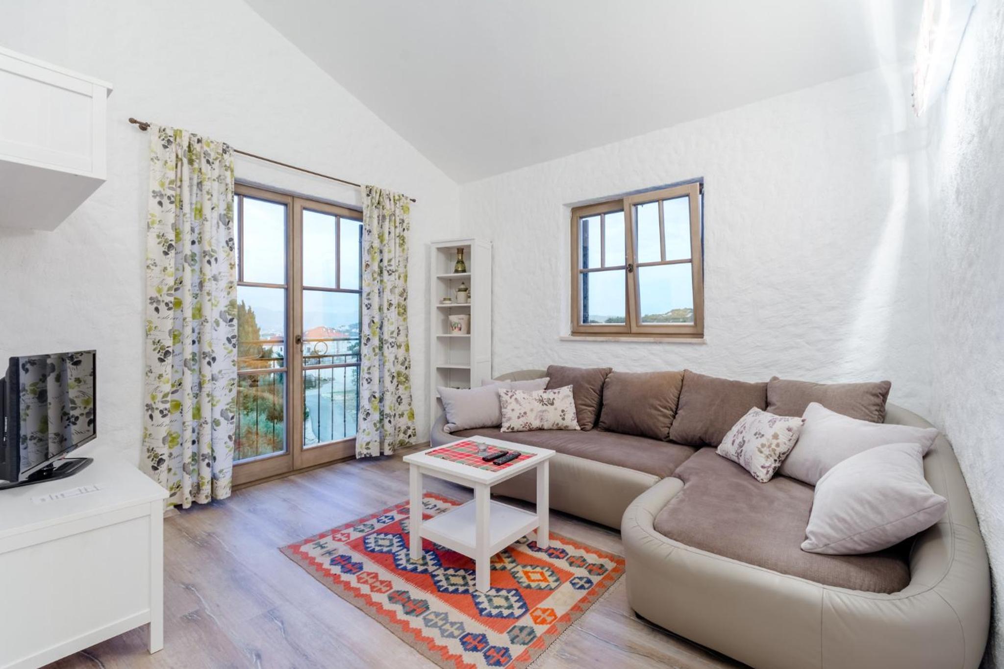 Two-Bedroom Apartment with Terrace and Sea View photo 1
