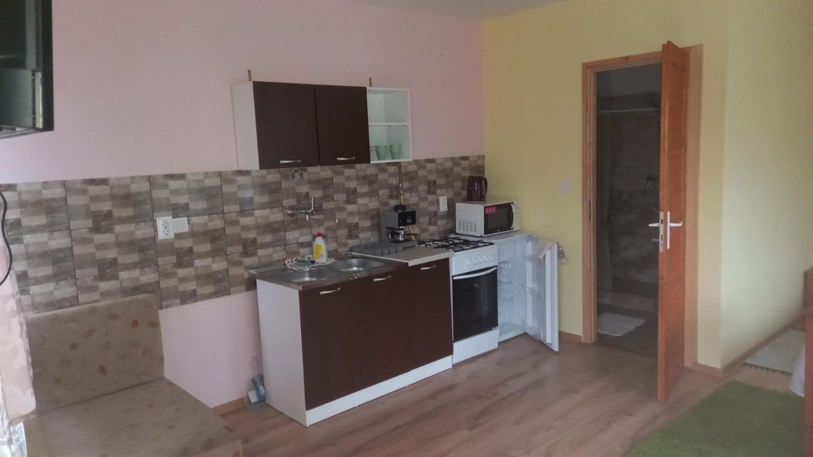 One-Bedroom Apartment with River View photo 2
