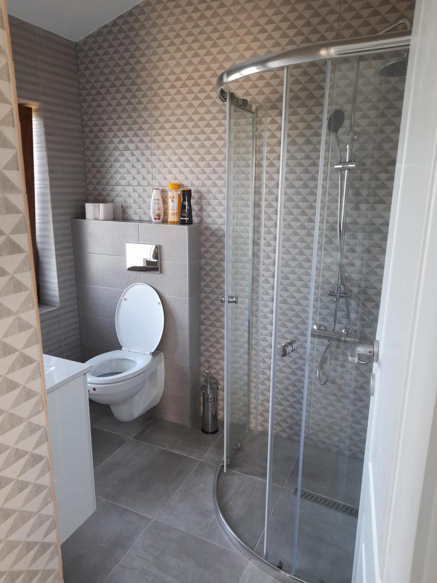 Standard Triple Room - Photo 2
