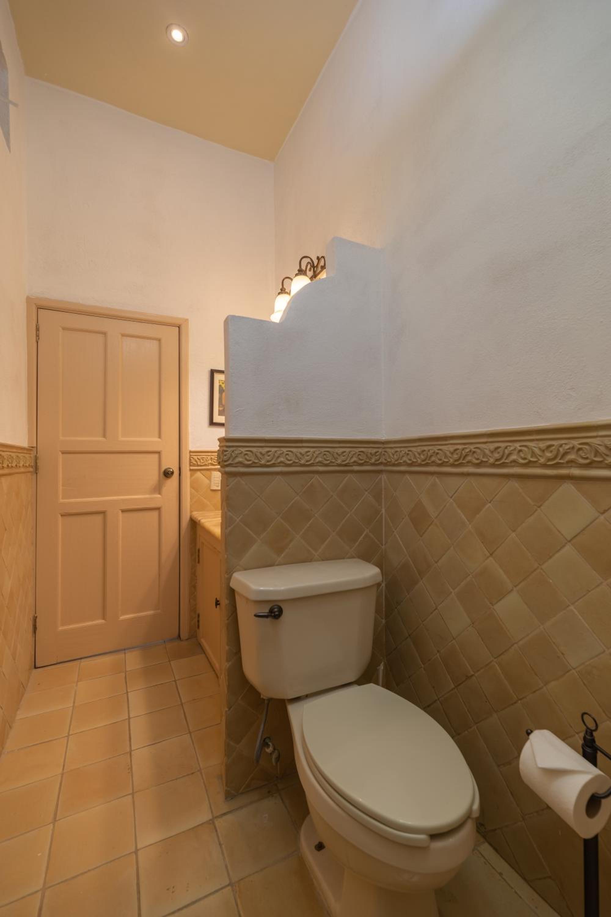 Deluxe Suite with Spa Bath photo 2