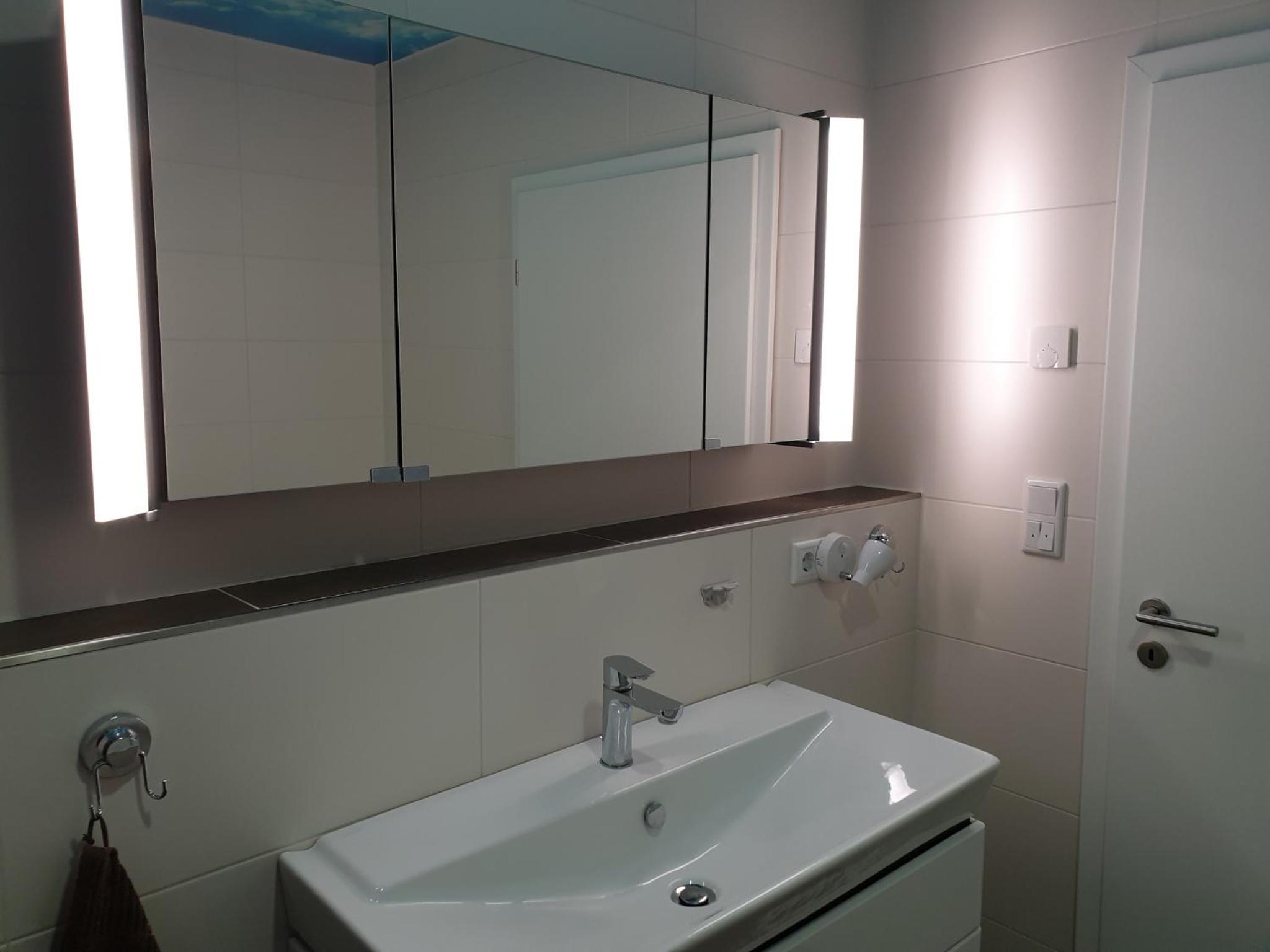 Apartment photo 2