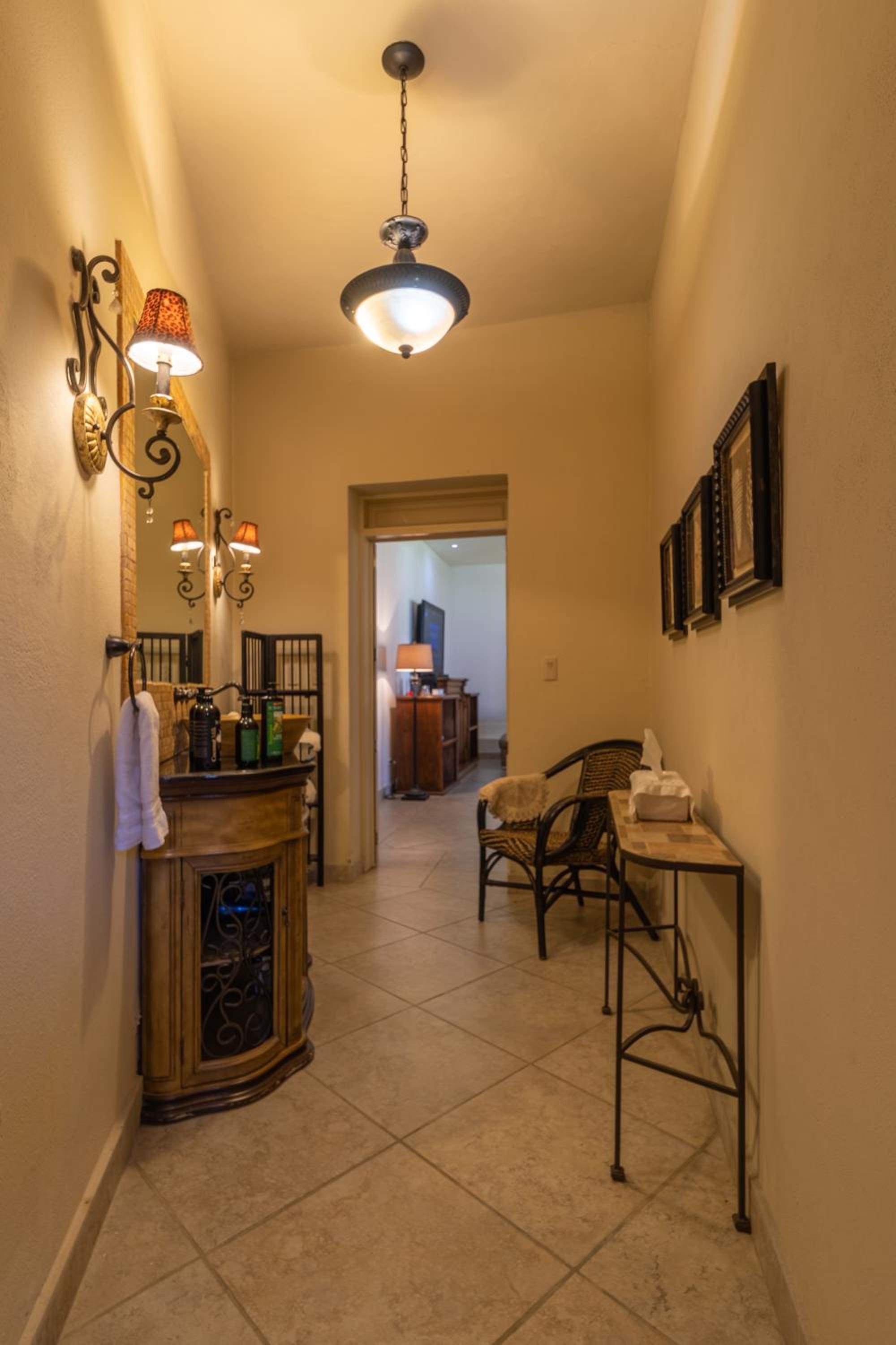 Standard Suite - Photo 20
