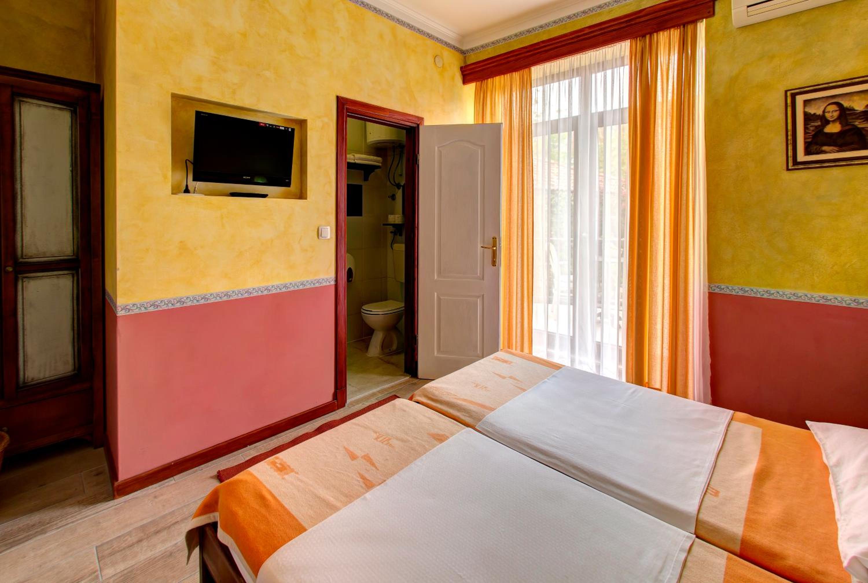 Double Room with Balcony photo 2