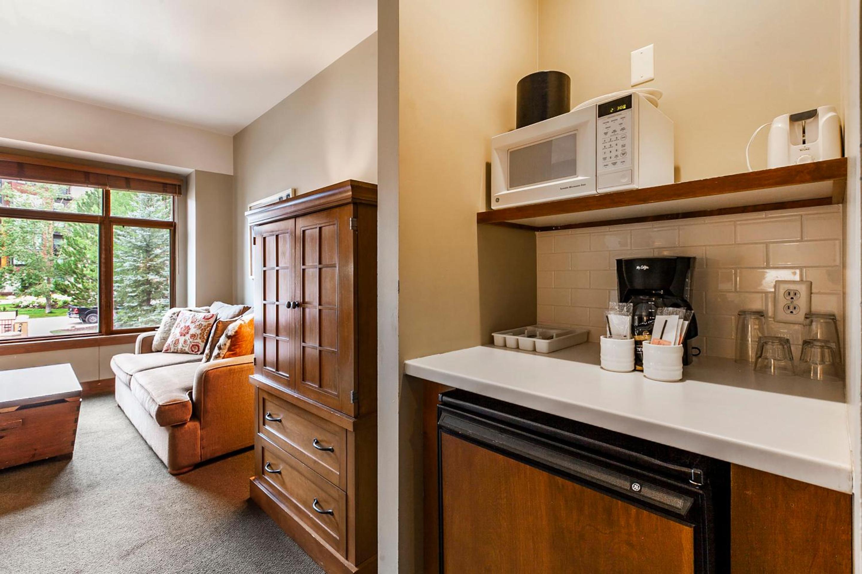 Deluxe Quadruple Room - Photo 6