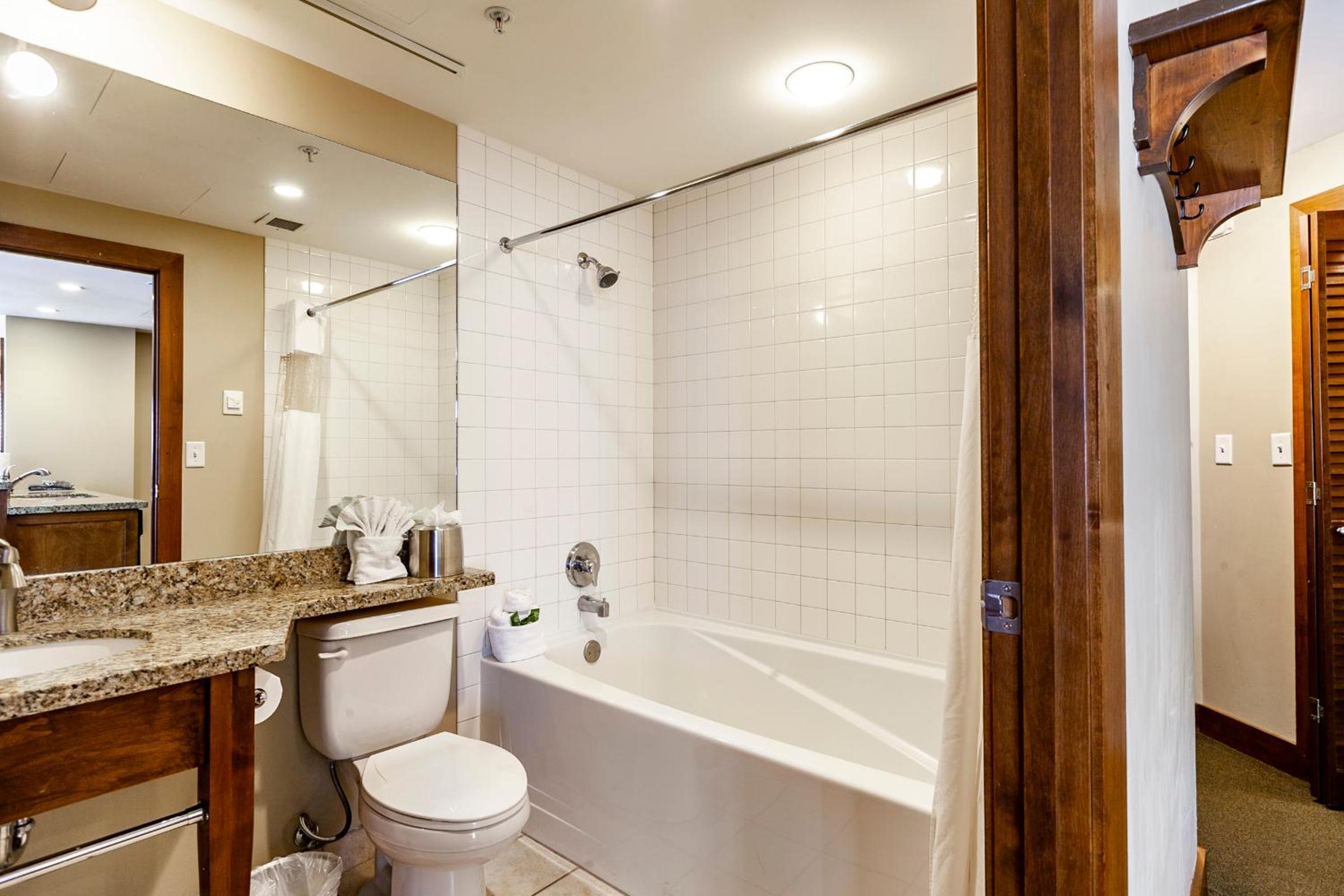2 Bedroom Condominium  - Photo 5