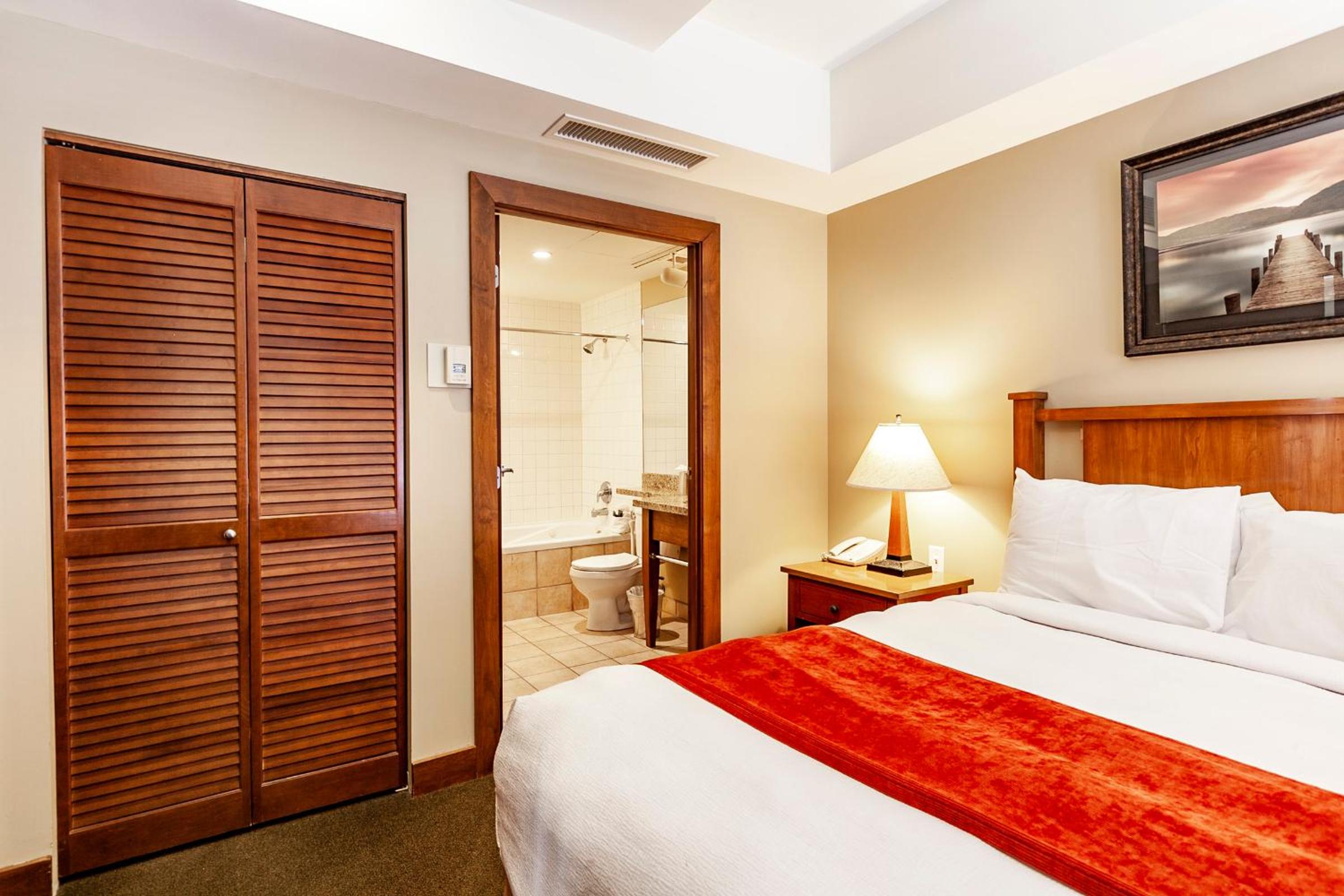 2 Bedroom Condominium  - Photo 4