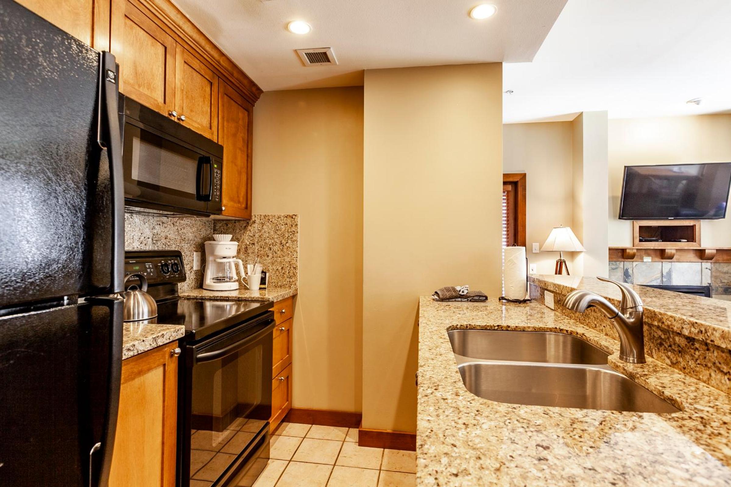 2 Bedroom Condominium  - Photo 2