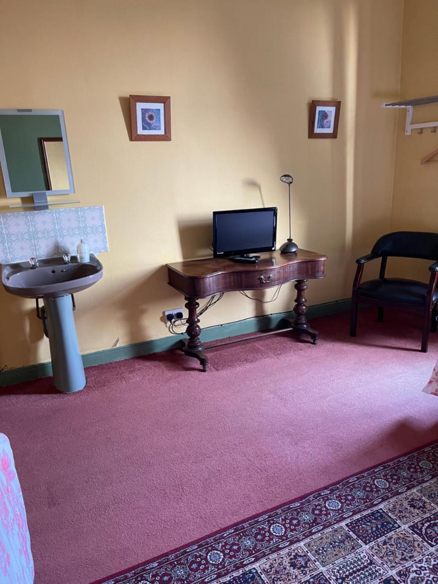 Large Twin Room photo 1