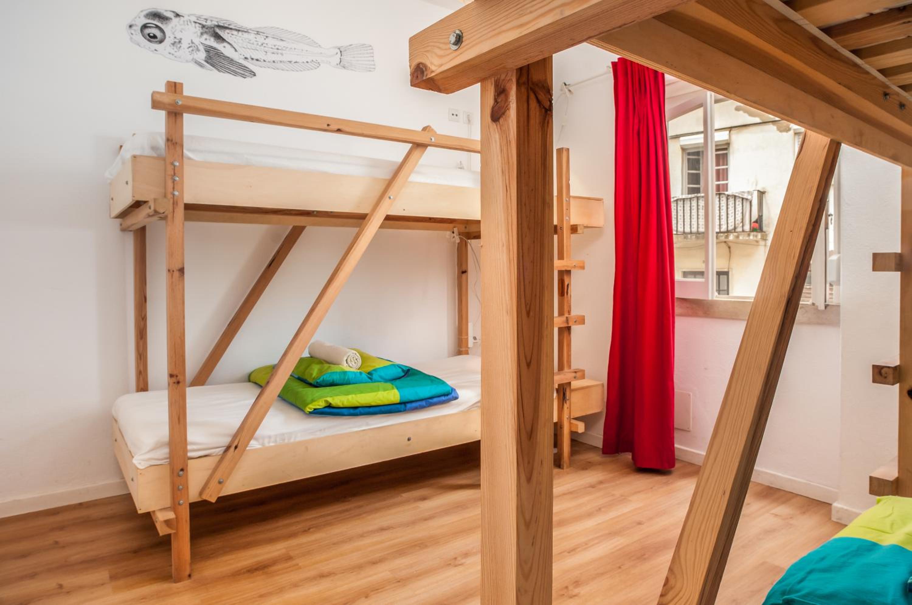 Bed in 4-Bed Female Dormitory Room photo 2