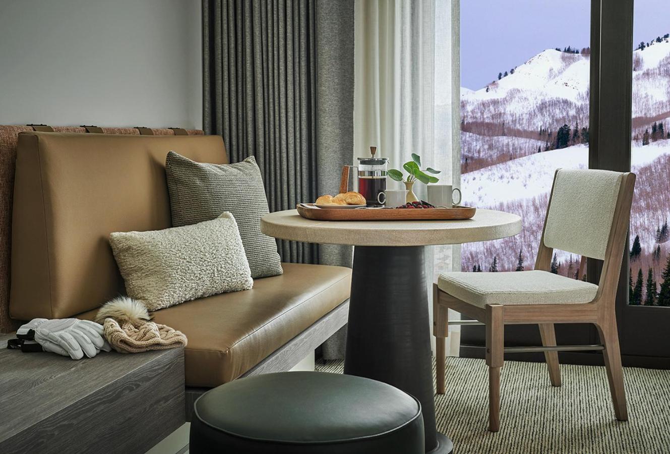 One Bedroom Deluxe Peak King Residence