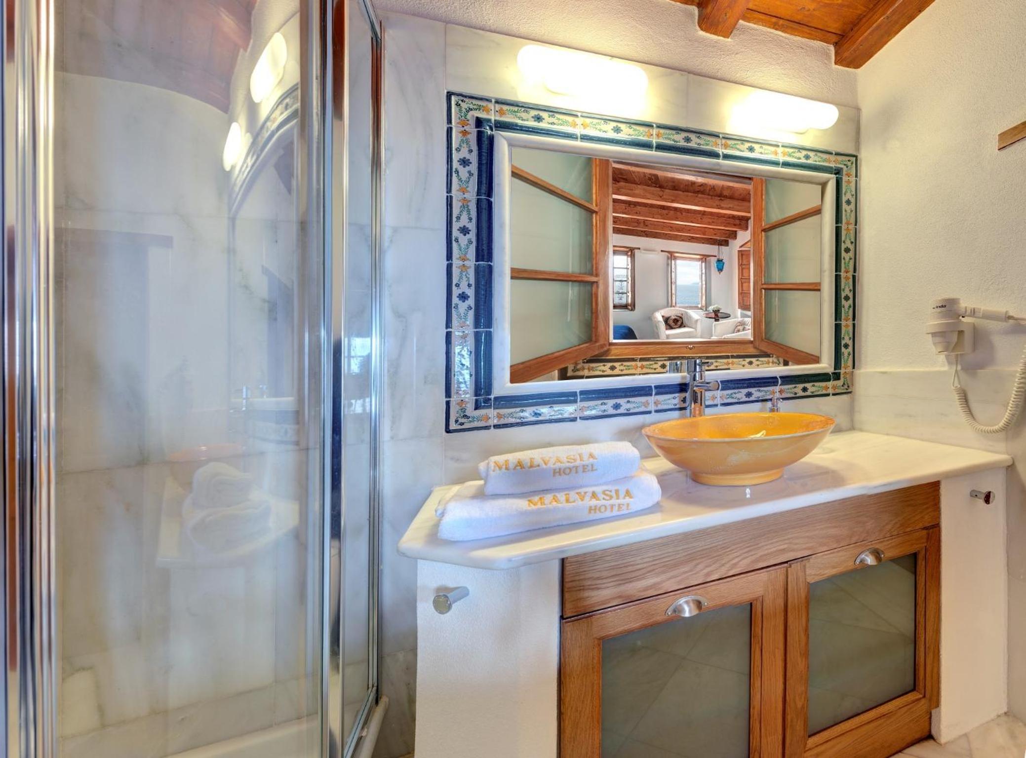 Standard Double or Twin Room with Sea View photo 3
