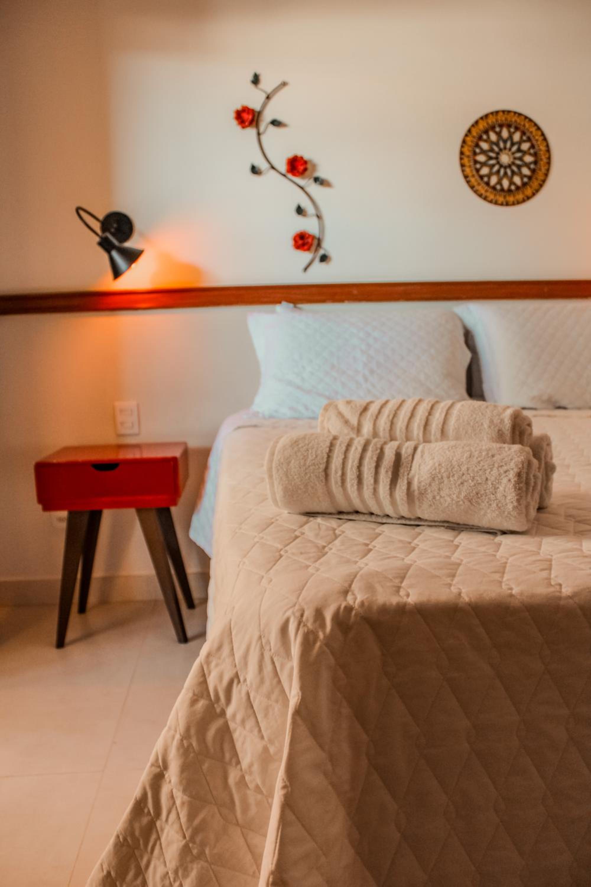 Double Room with Balcony - Photo 8