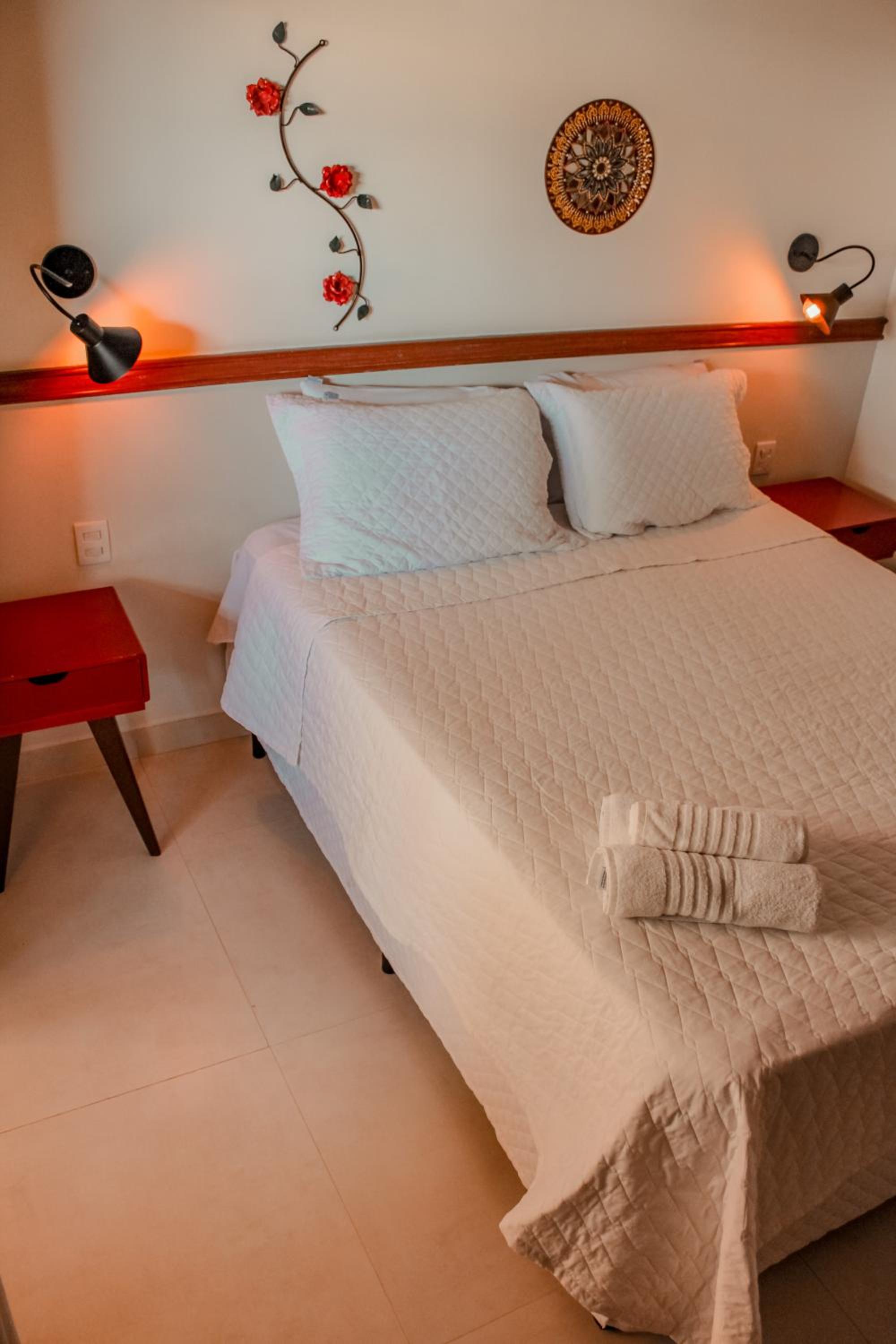 Double Room with Balcony - Photo 6