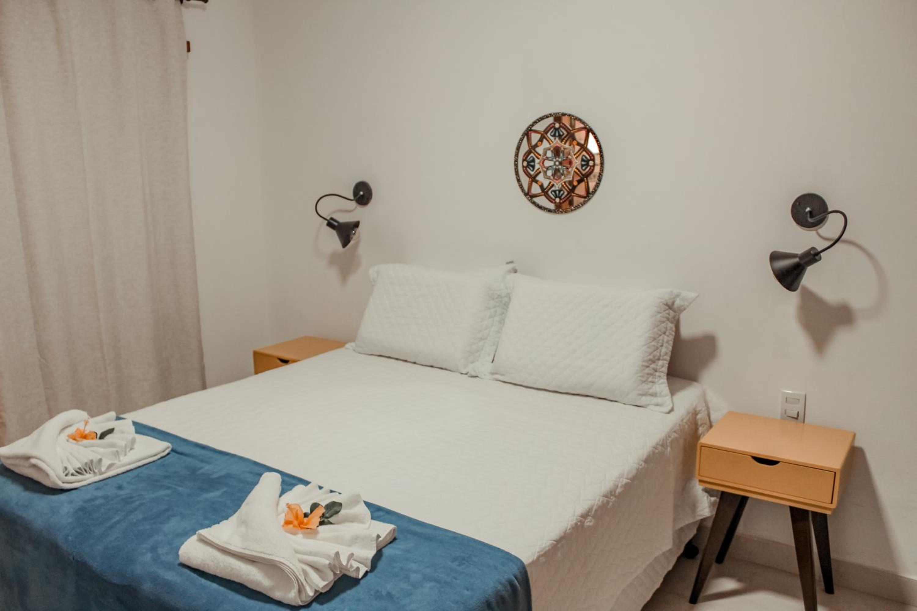 Double Room with Balcony - Photo 16