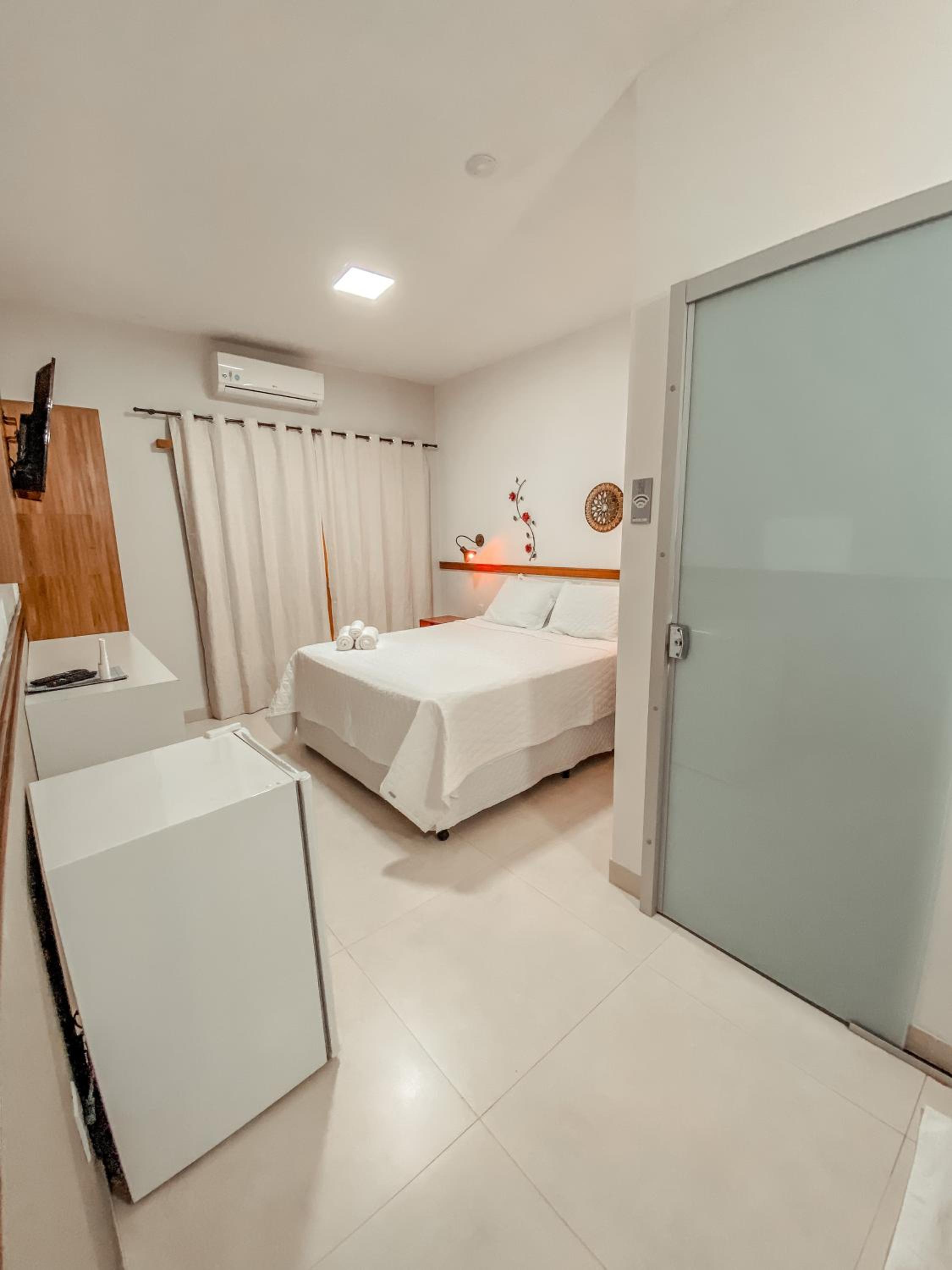 Double Room with Balcony - Photo 22