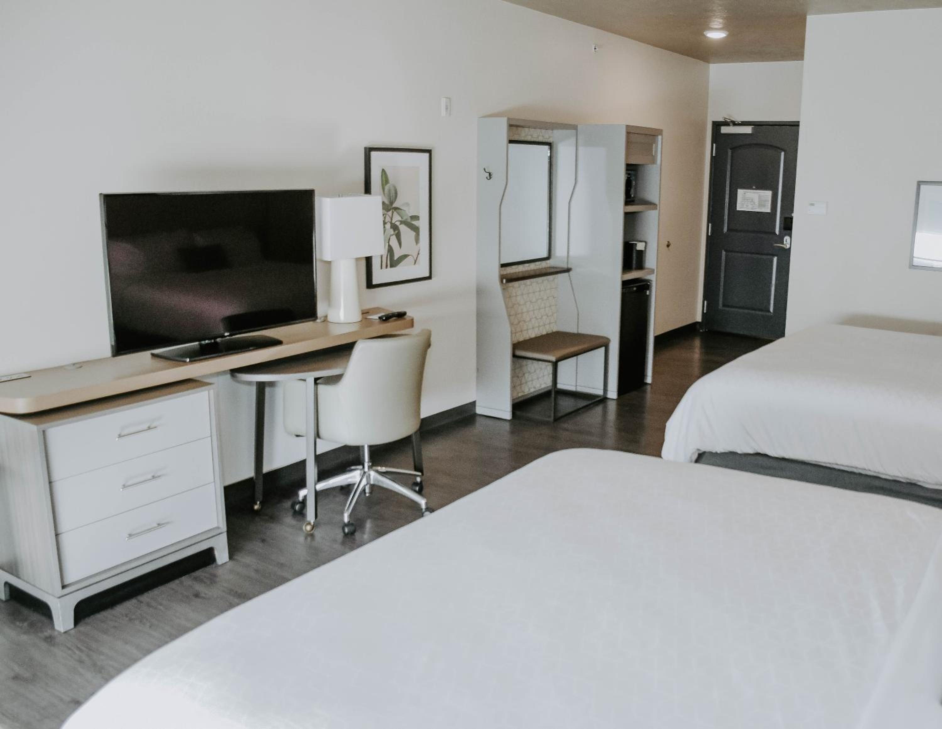 Deluxe Room with Two King Beds - Non-Smoking - Photo 1